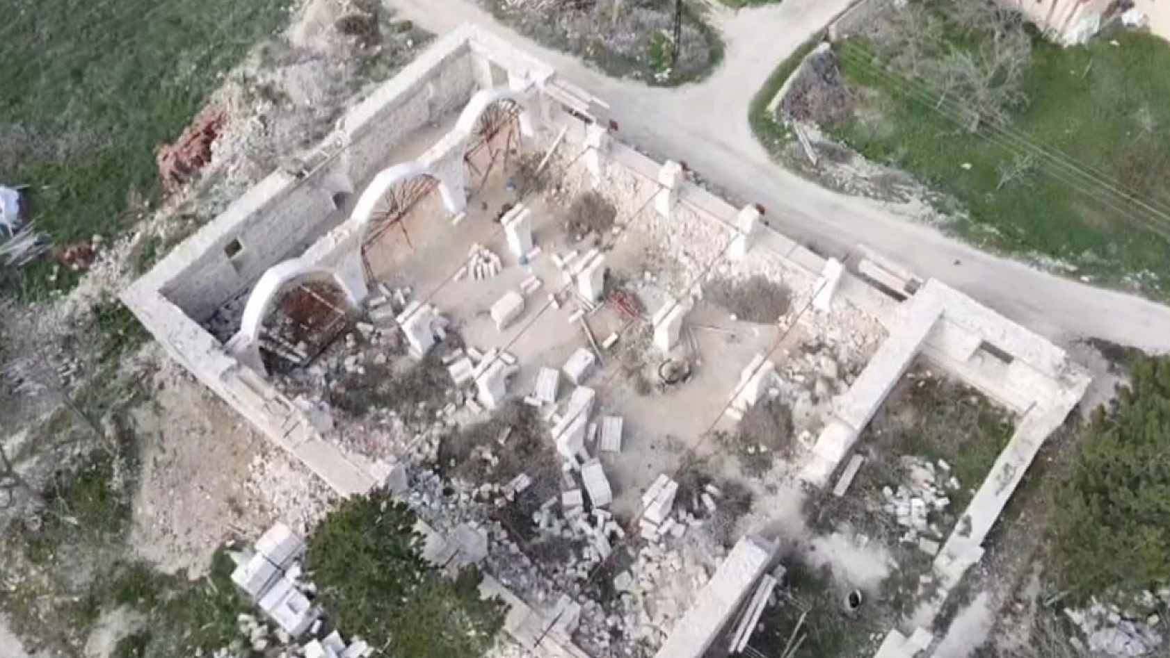 Darende'de 283 yıllık Yusufpaşa Camii 5 yıldır kapalı