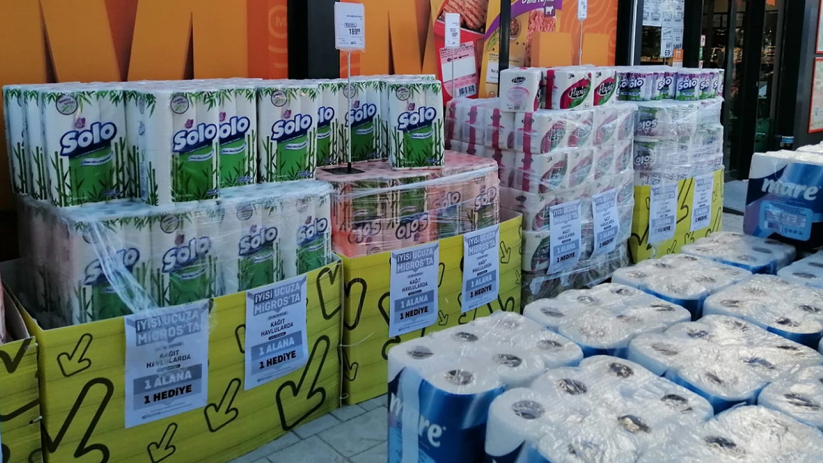 1 alana 1 bedava devri başladı! Elazığ'ın indirimleriyle ünlü marketi haftalık indirimleri duyurdu