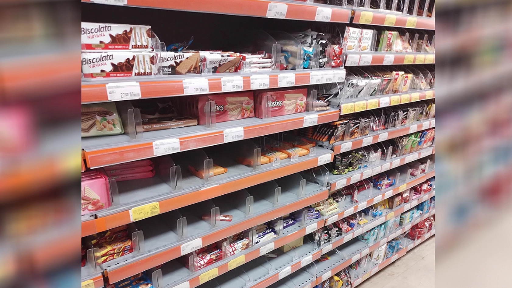 Elazığ'ın Marketinde dev fırsat: kırtasiye ihtiyacı olan buraya koşacak