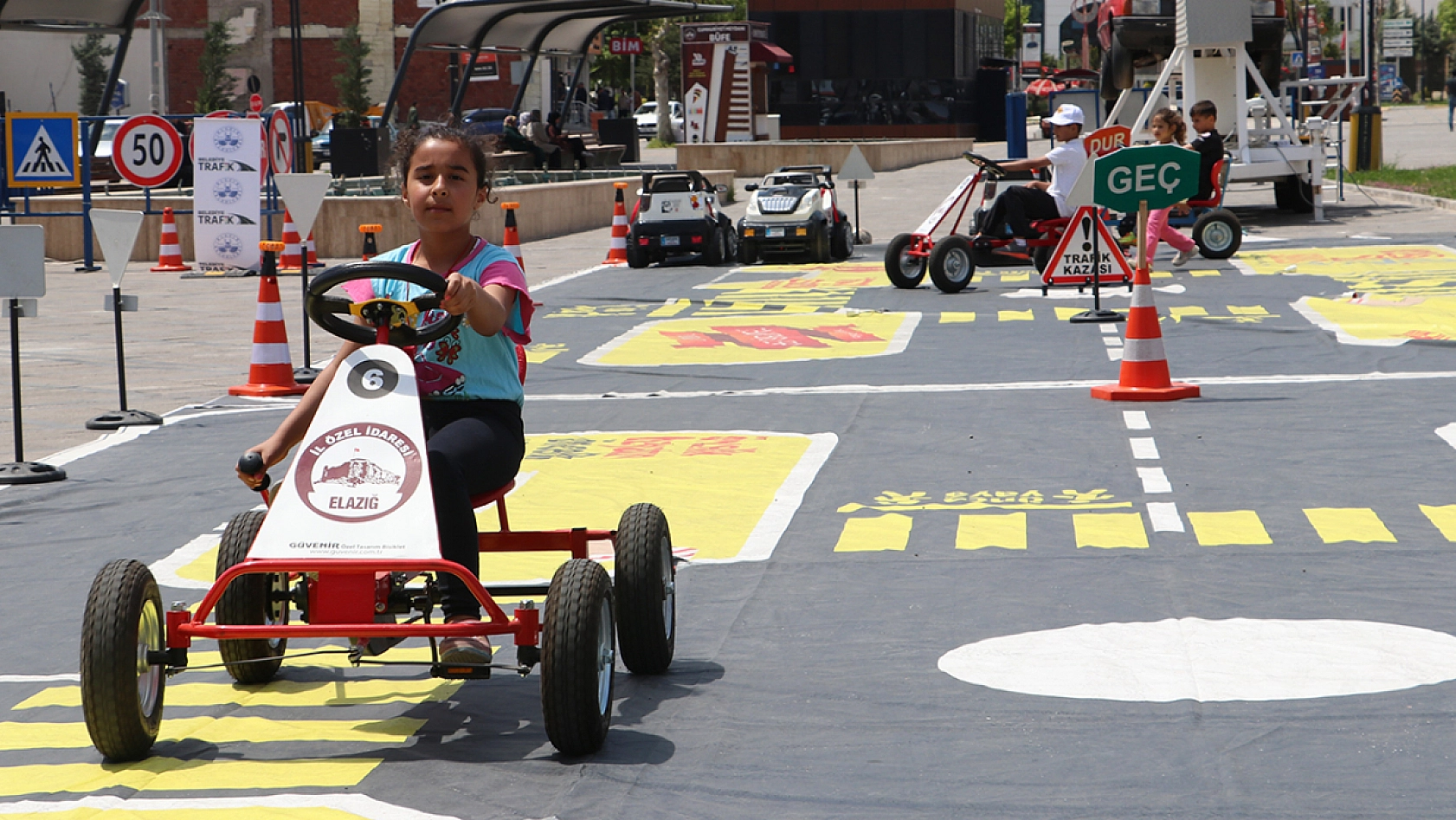 Elazığ'da Trafik Haftası coşkuyla kutlandı