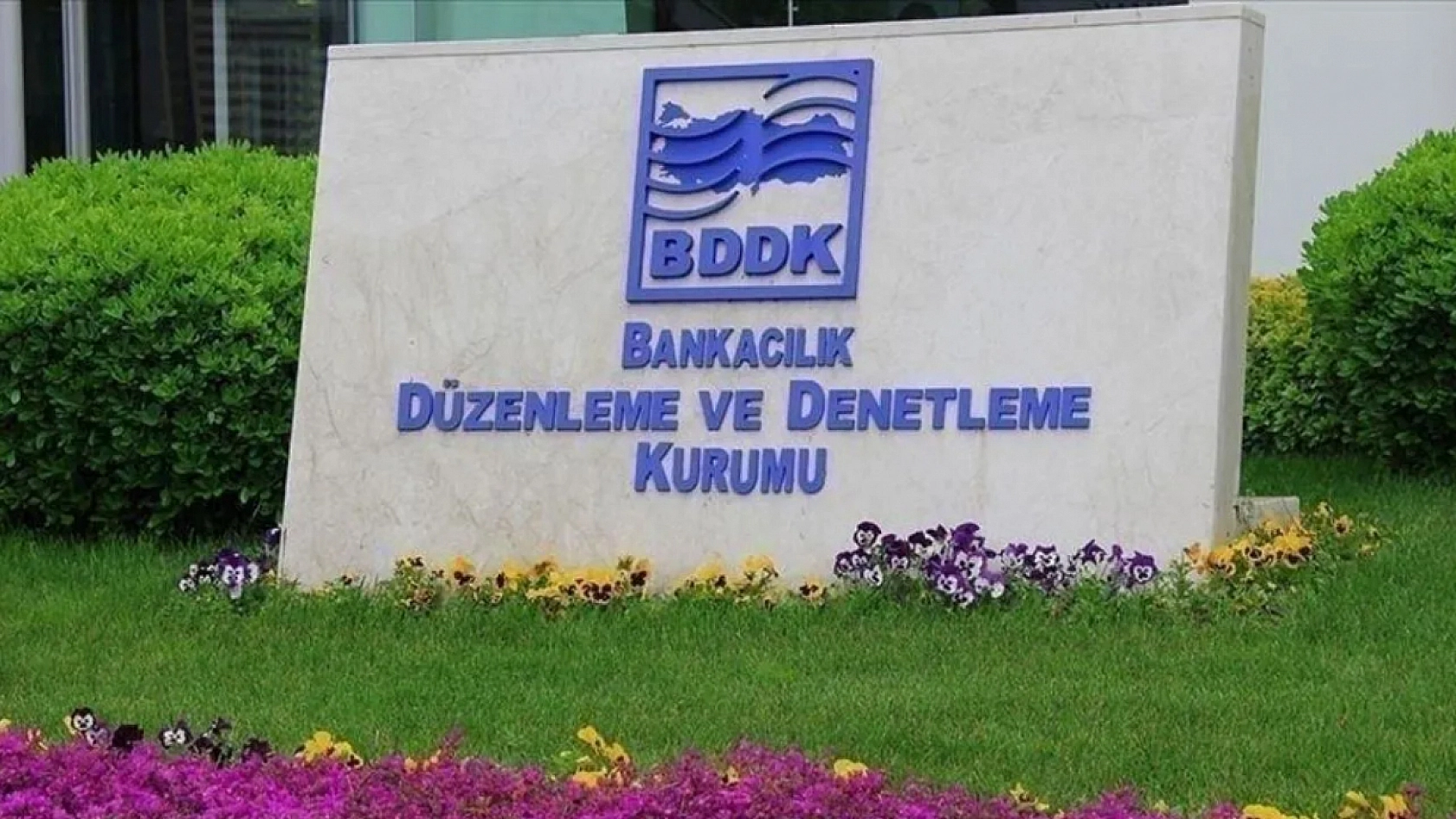 Kredi kartı aidatlarında büyük kriz