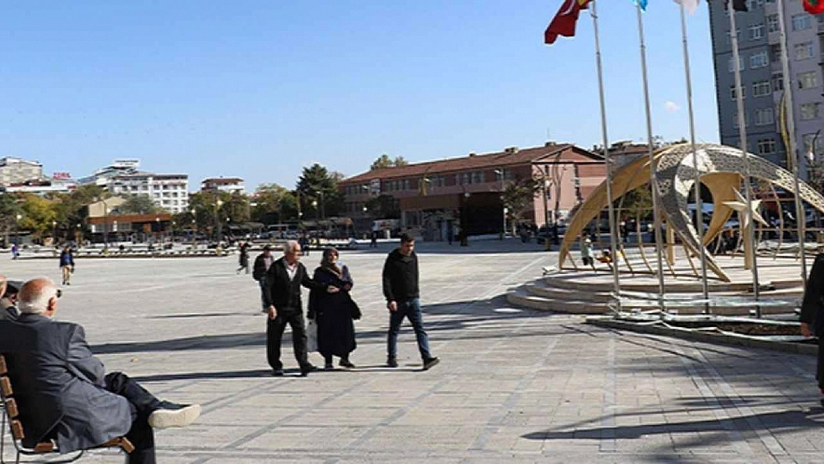 İllere Göre Yaşam Süreleri Açıklandı: Elazığlılar Ne Kadar Yaşıyor?