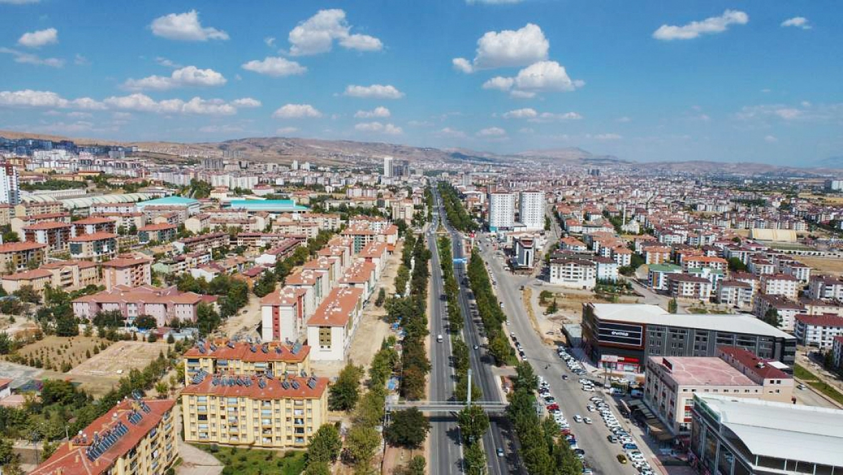 Elazığ'ın En Kalabalık Mahallesi, Herkesin Tahminlerini Boşa Çıkardı