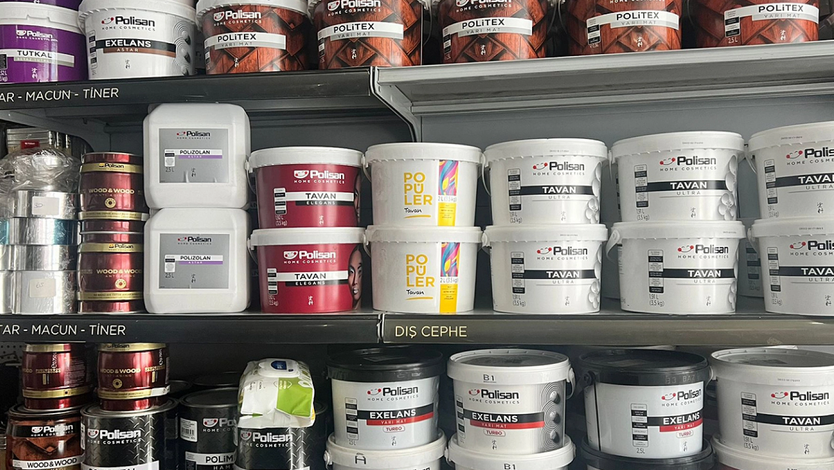 Elazığ'da boya badana unutuldu