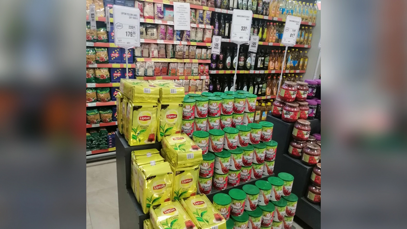 Elazığ'ın marketinde dev indirimler: Sadece bu şubeye özel fiyatları duyan oraya koşacak