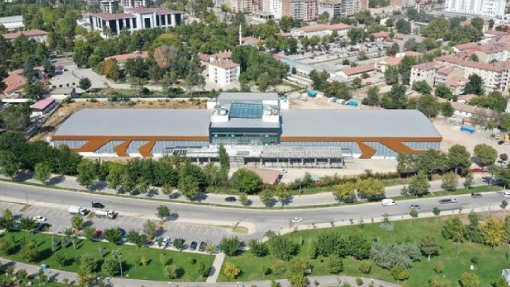 Ünlü sanatçı Elazığ'da sevenleriyle buluşacak