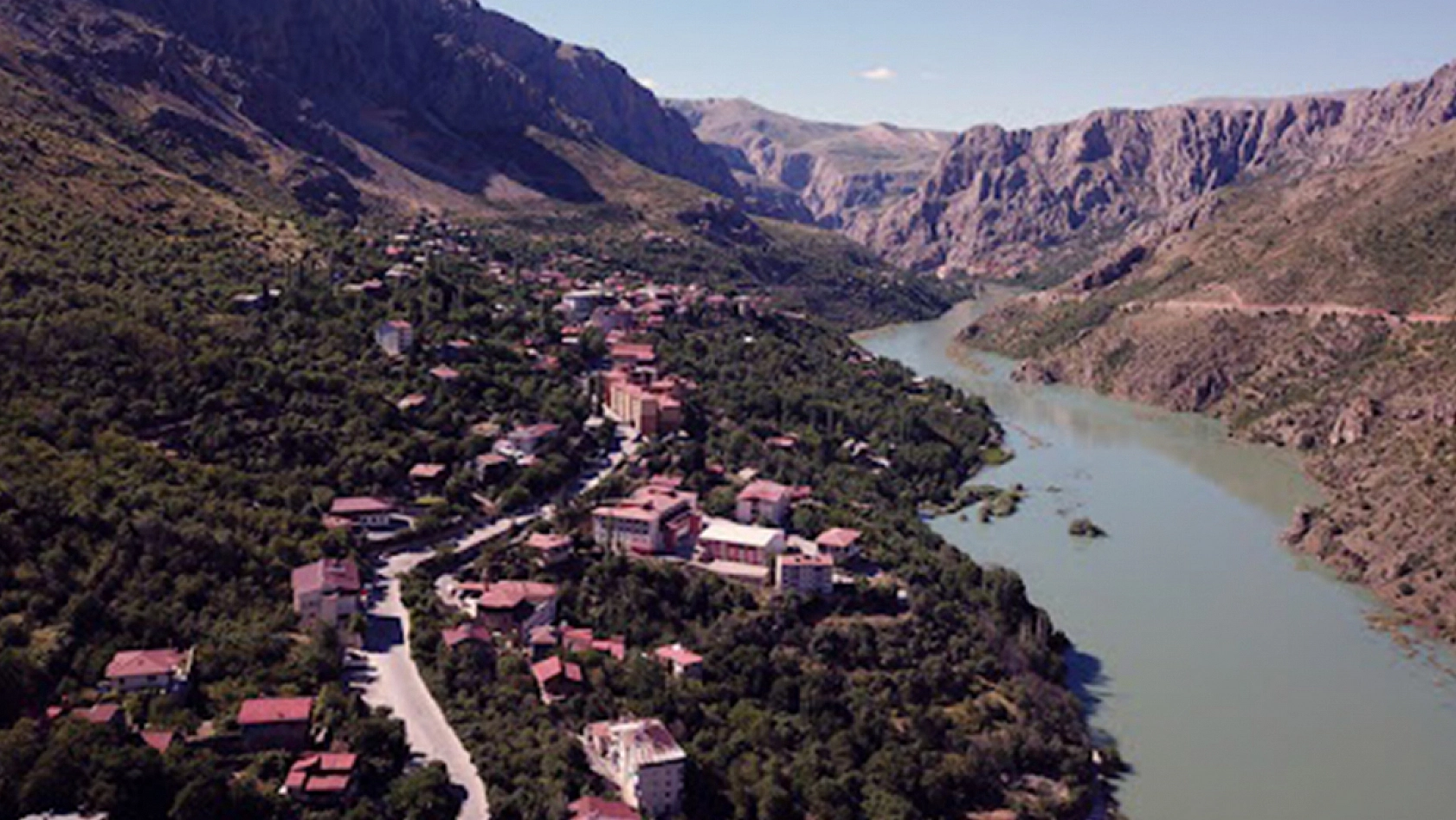 Geçmişte Elazığ'a bağlanmak için imza toplayan ilçe 'bölgenin en güzeli' seçildi