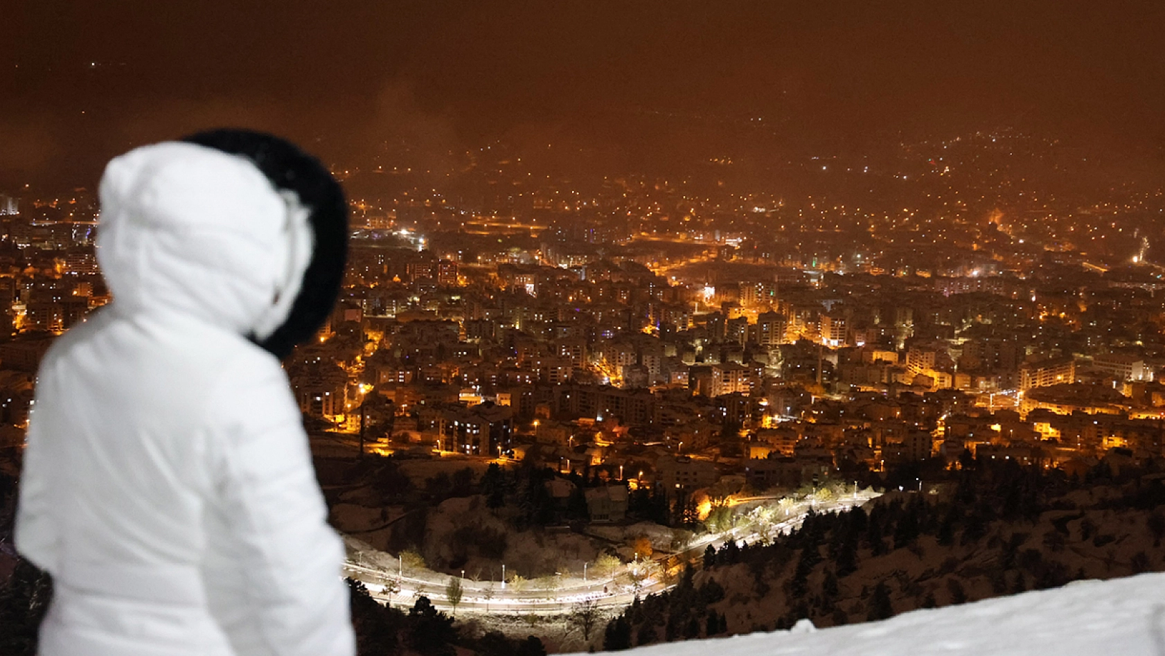 Beyaza bürünen Elazığ'ı bir de Harput'tan görün