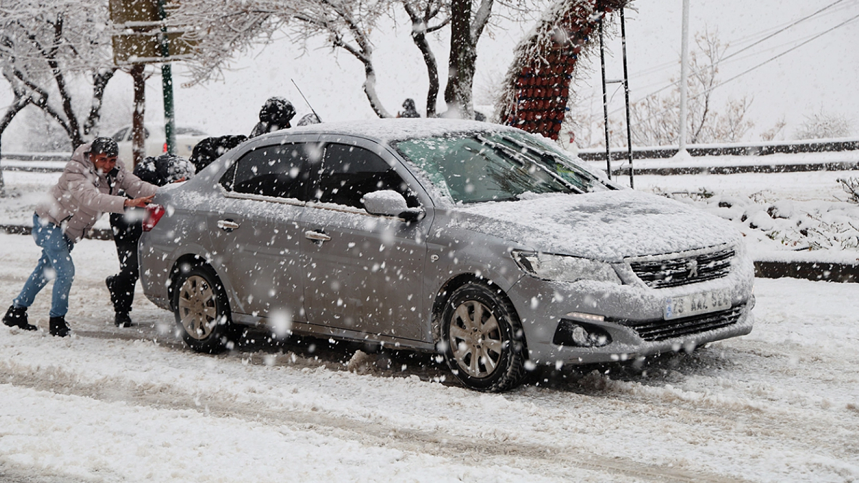 Elazığ'da kar görüntüleri