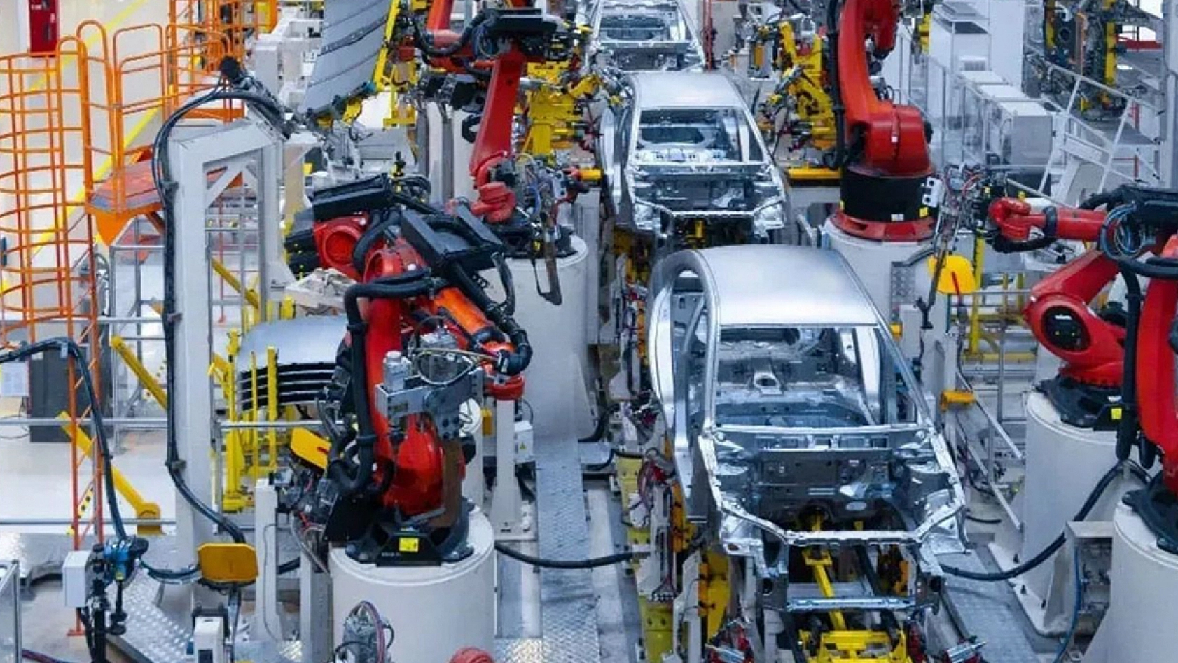 Bakan Kacır 'Üretim üssüyüz' dedi: Yeni fabrika açılacak