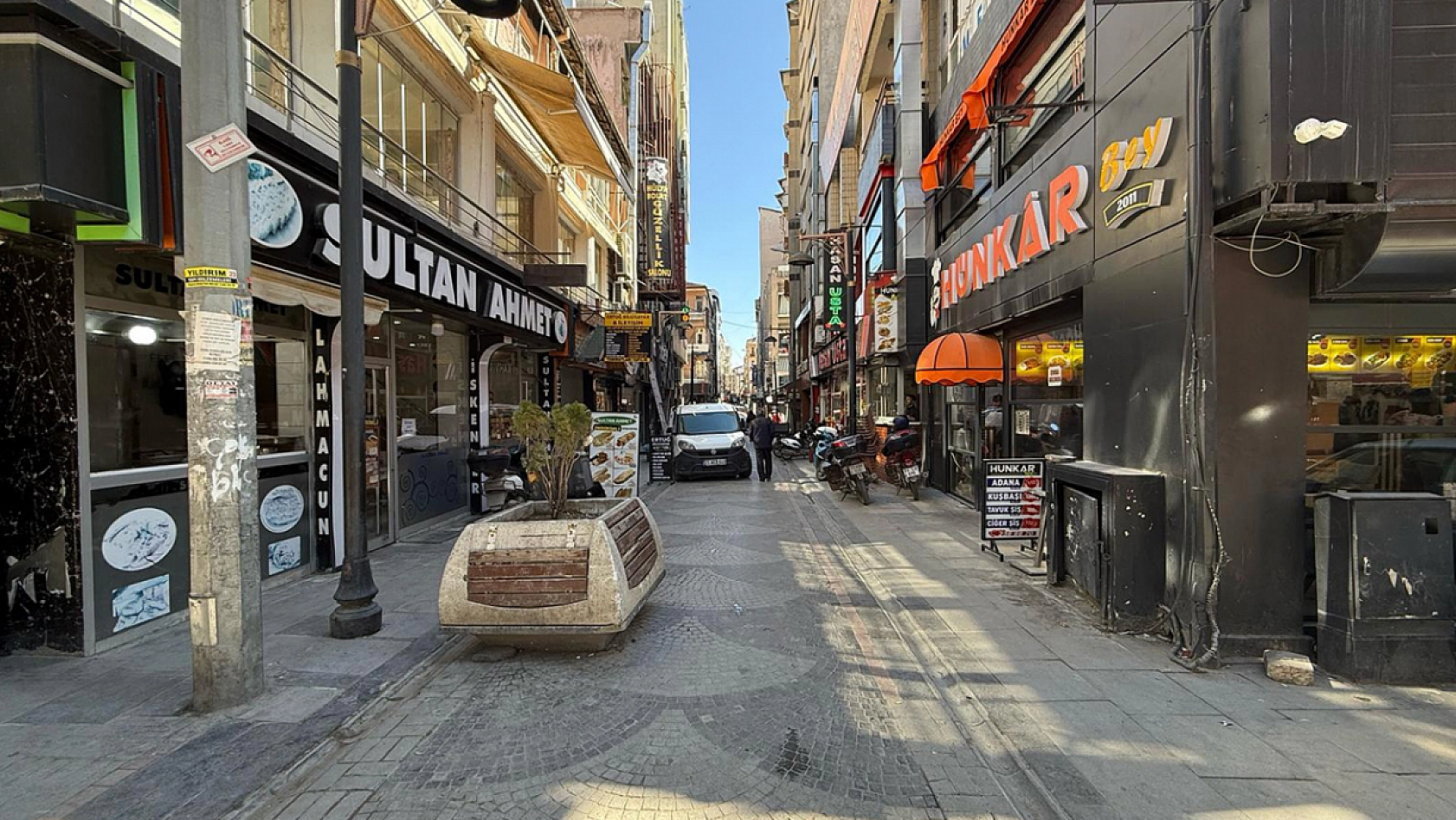 Elazığ'da köfteciler sokağı sessizliğe büründü