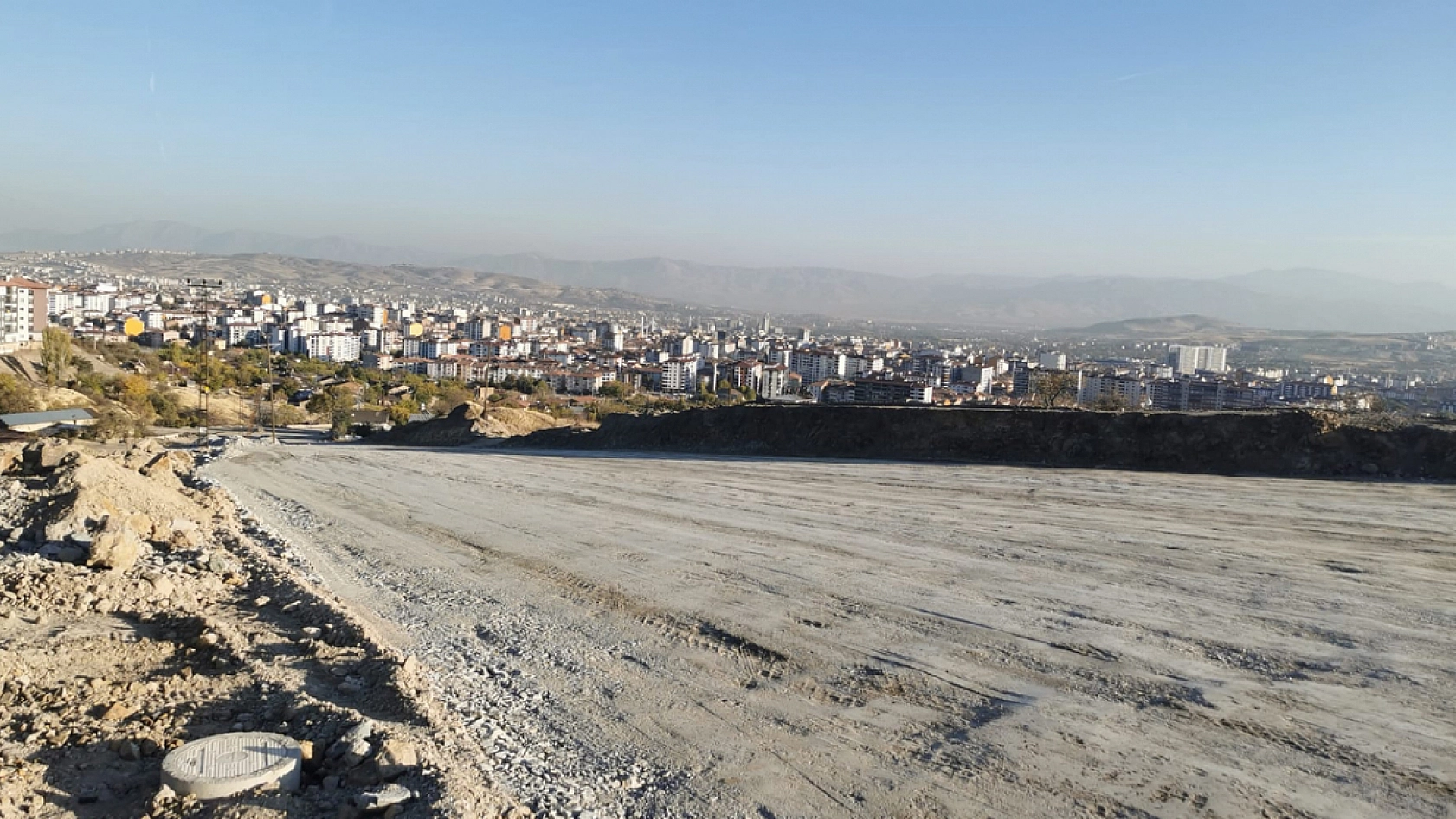 Yolun yapılmasını kim geciktiriyor?