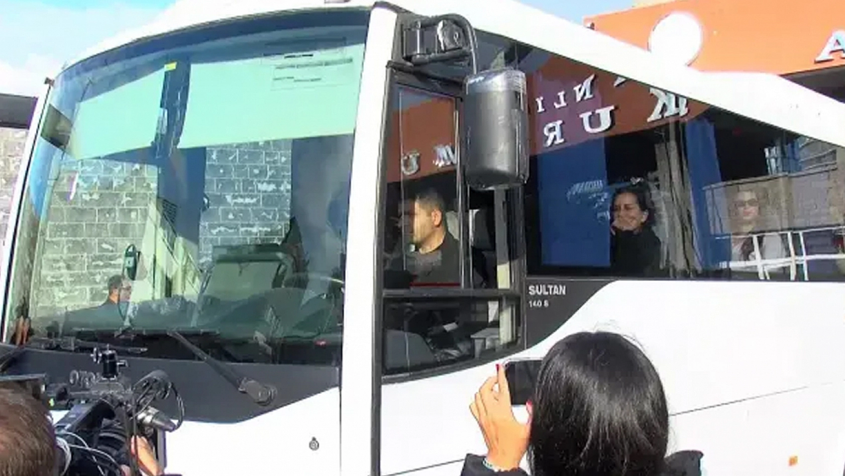 Ünlülere yönelik operasyonda 7 isim için takipsizlik kararı