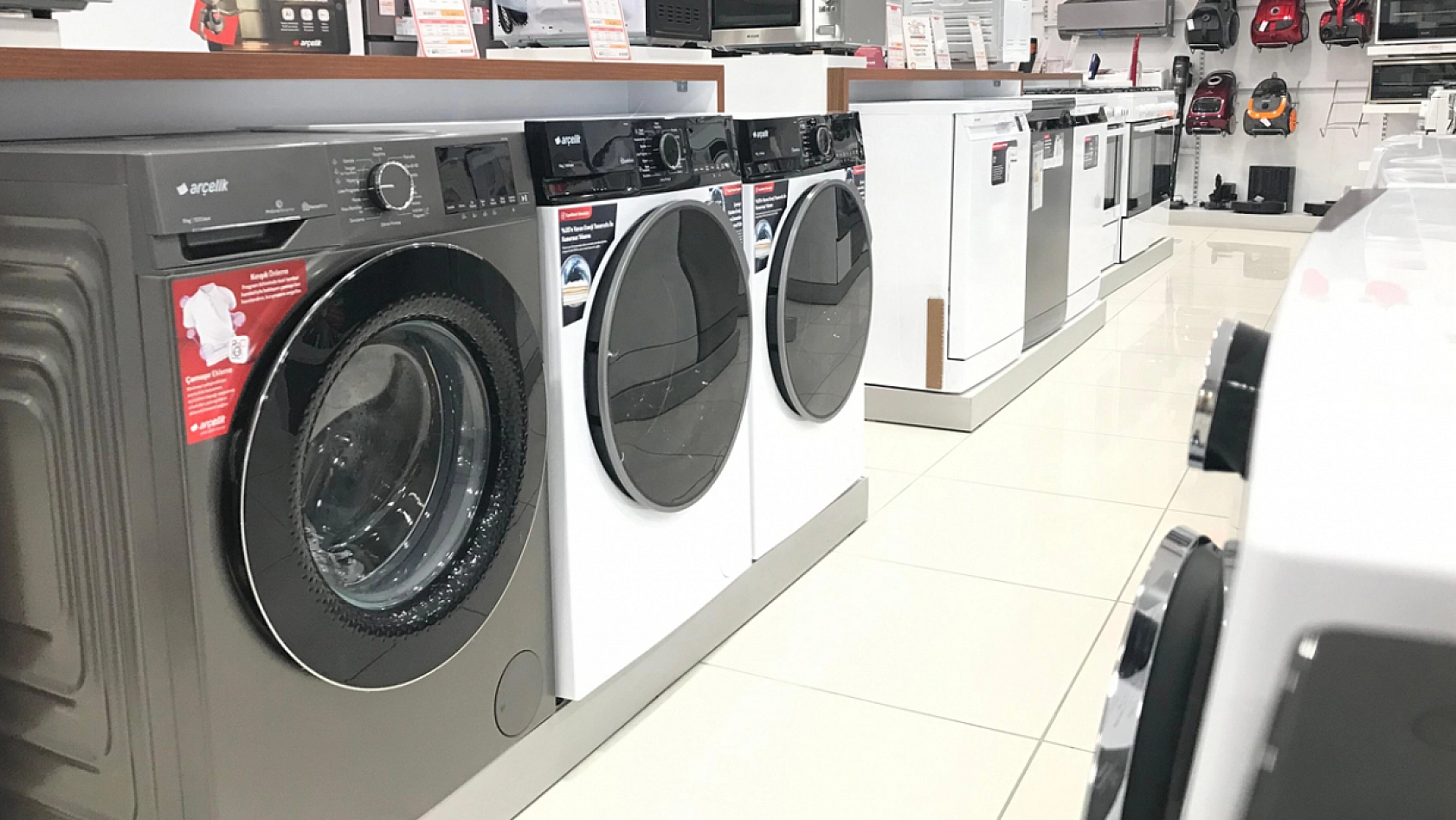 Bu fırsat kaçmaz! Öğretmenler Günü'ne özel %70'e varan indirim ve hediye yağmuru