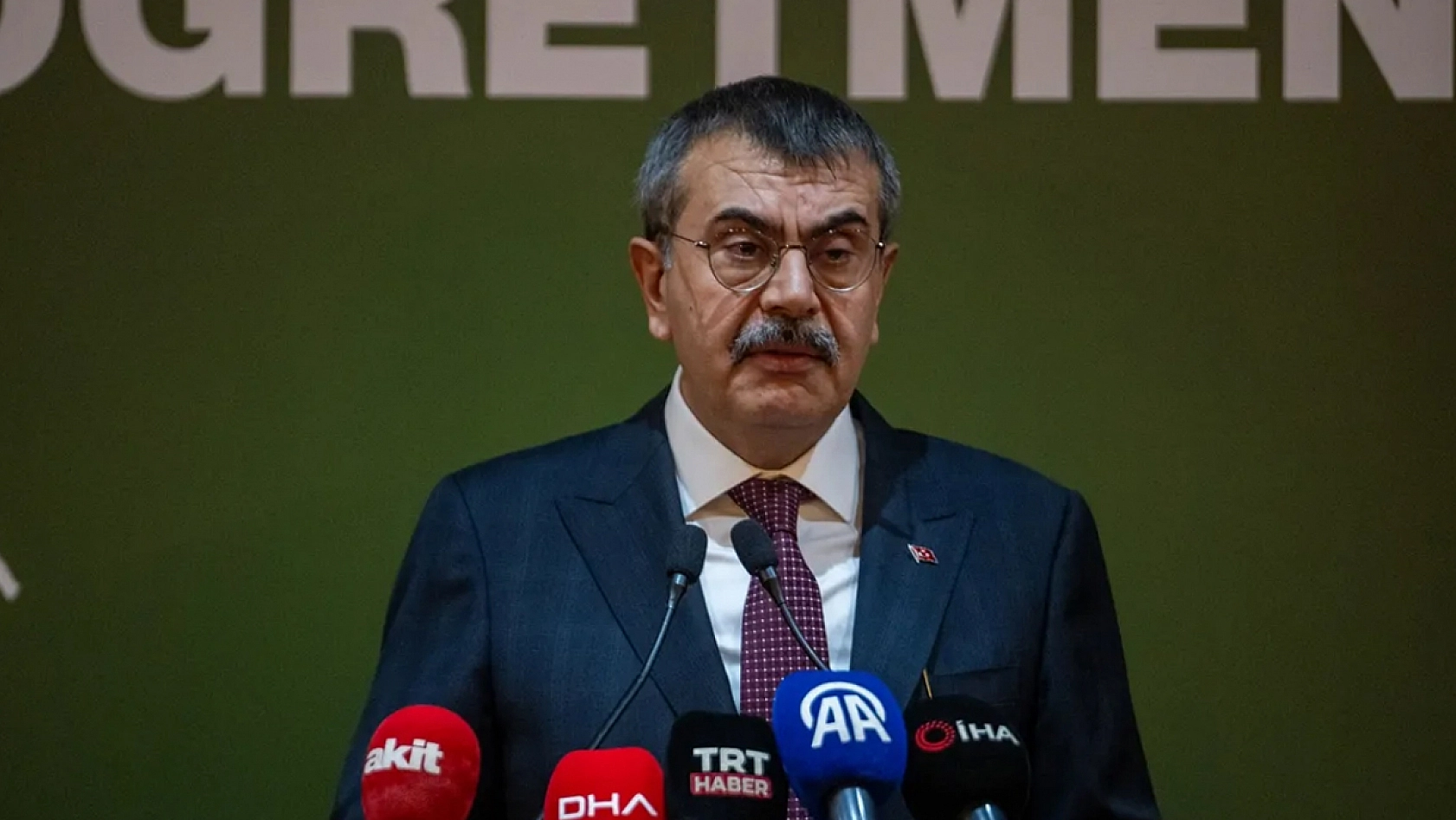 Ara tatiller kalkıyor mu? Bakan Tekin'den dikkat çeken açıklamalar