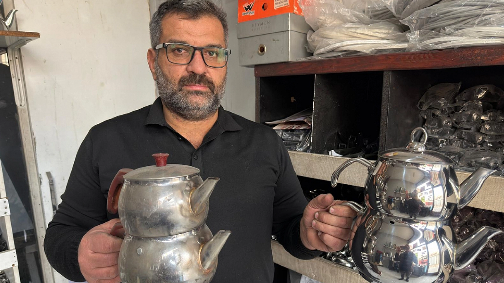 Elazığ'da eski eşyalar usta ellerle yeniden hayat buluyor