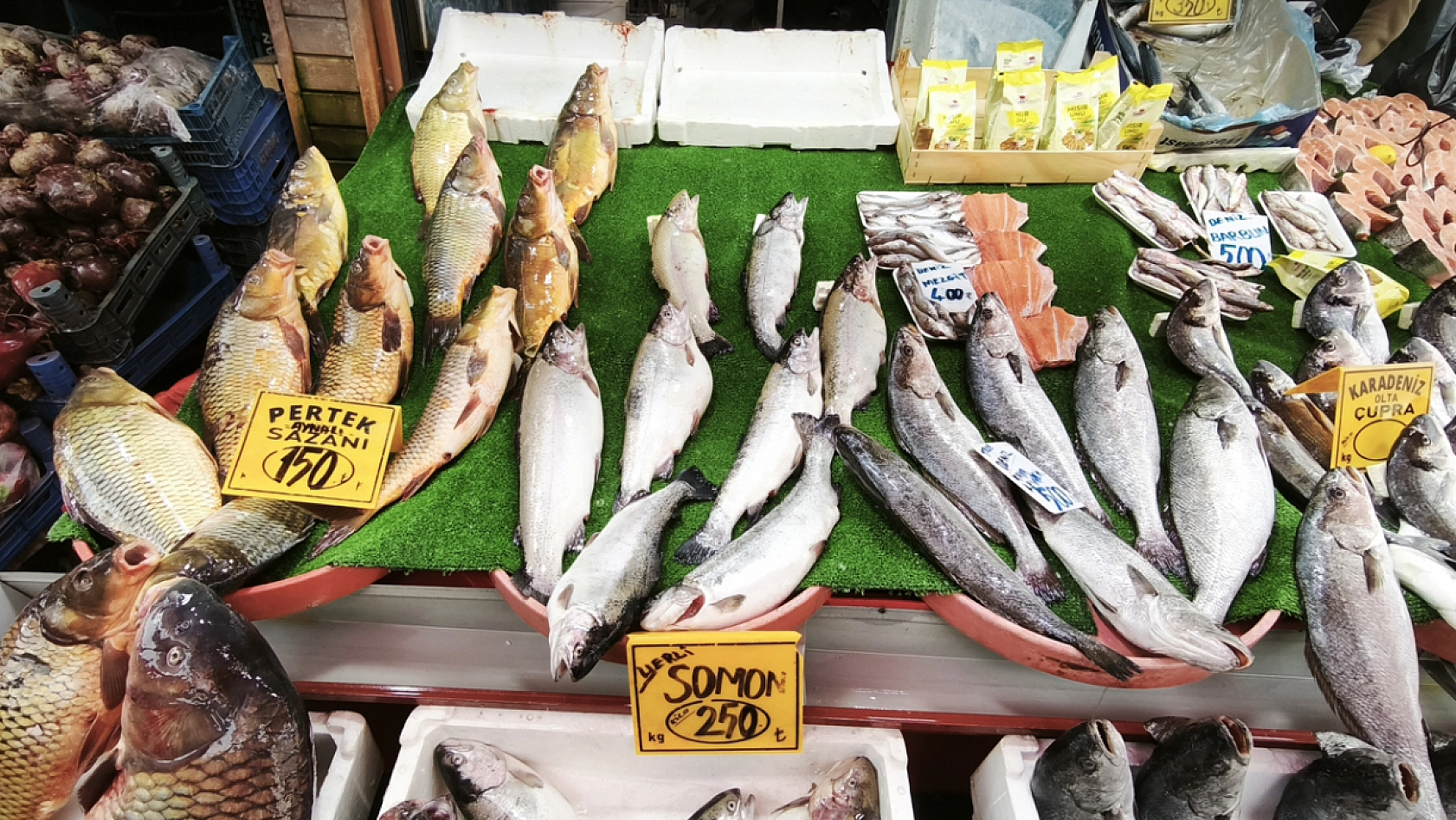 Elazığ'da esnaf ve vatandaşlar karşı karşıya