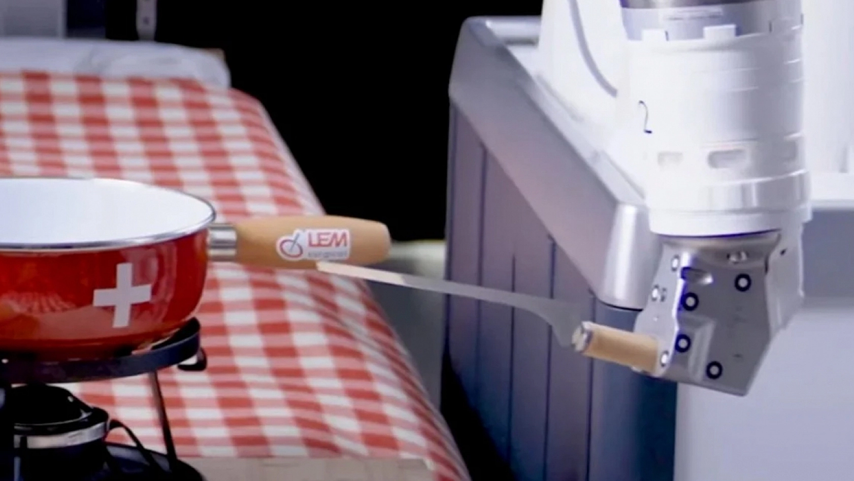 Ameliyathanelerde yeni dönem: Yapay zeka robotları göreve mi başlıyor?