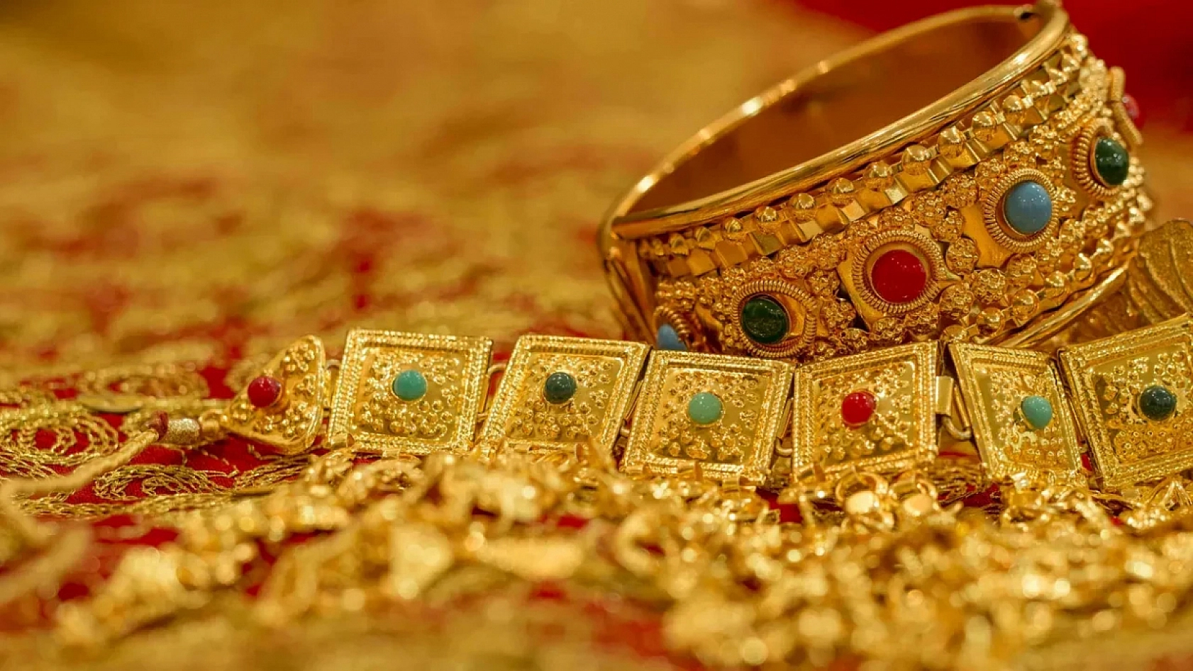 Altın ve gümüşte zorlu yıl uyarısı