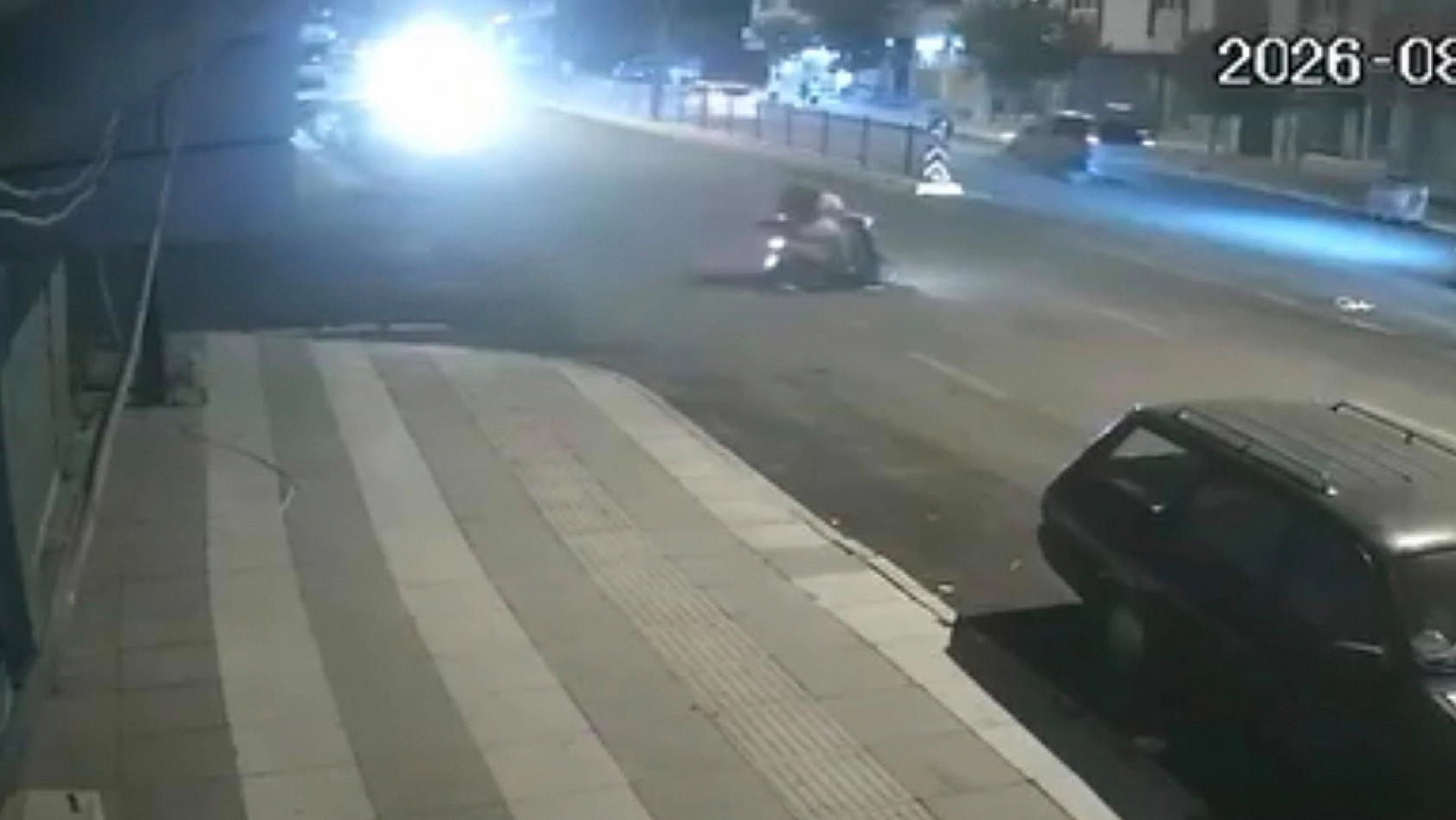 Elazığ'da mucize kurtuluş: Motosikletteki 2 kişinin ölümden döndü