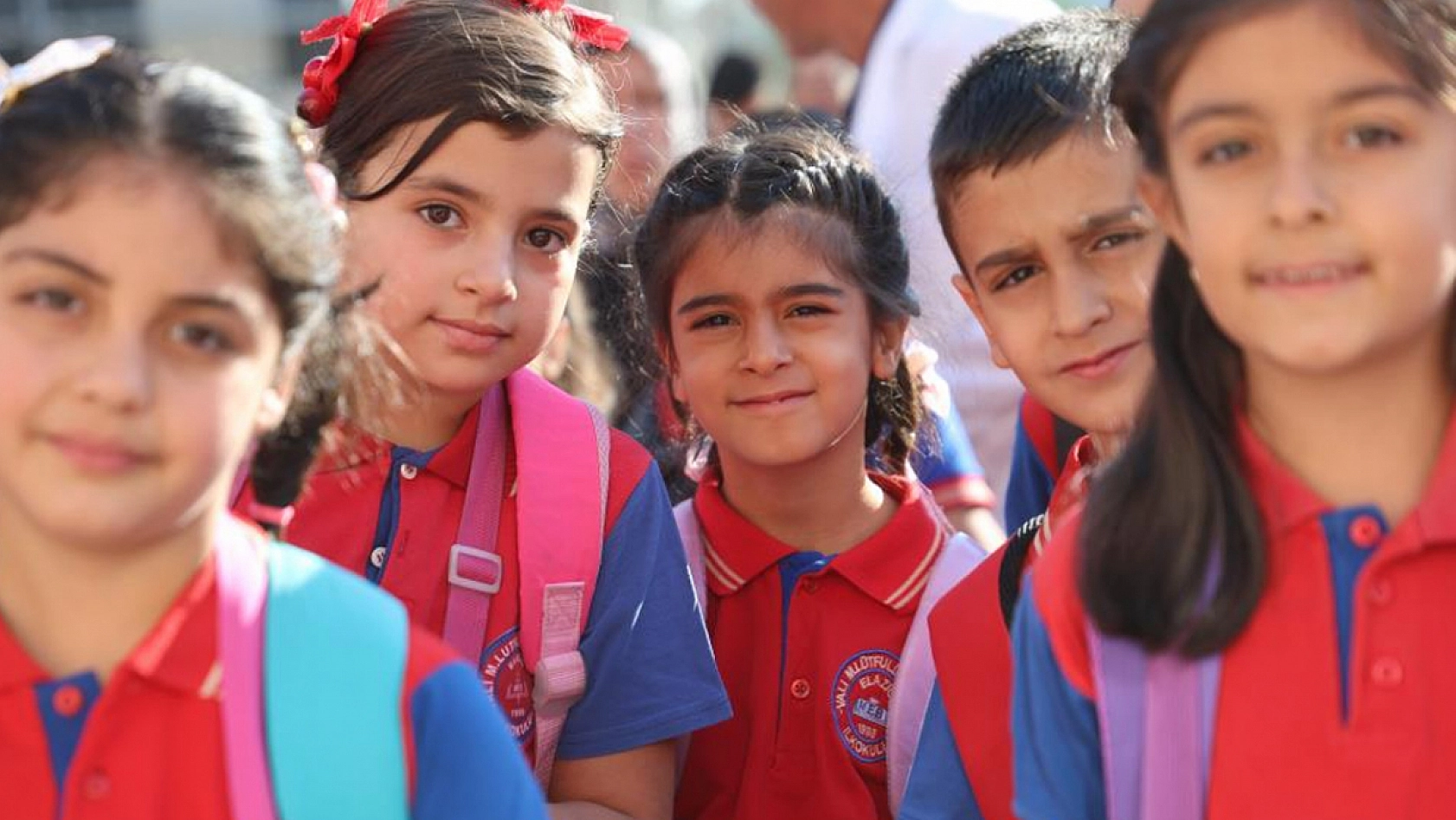 İlk ders zilini Vali Hatipoğlu çaldı