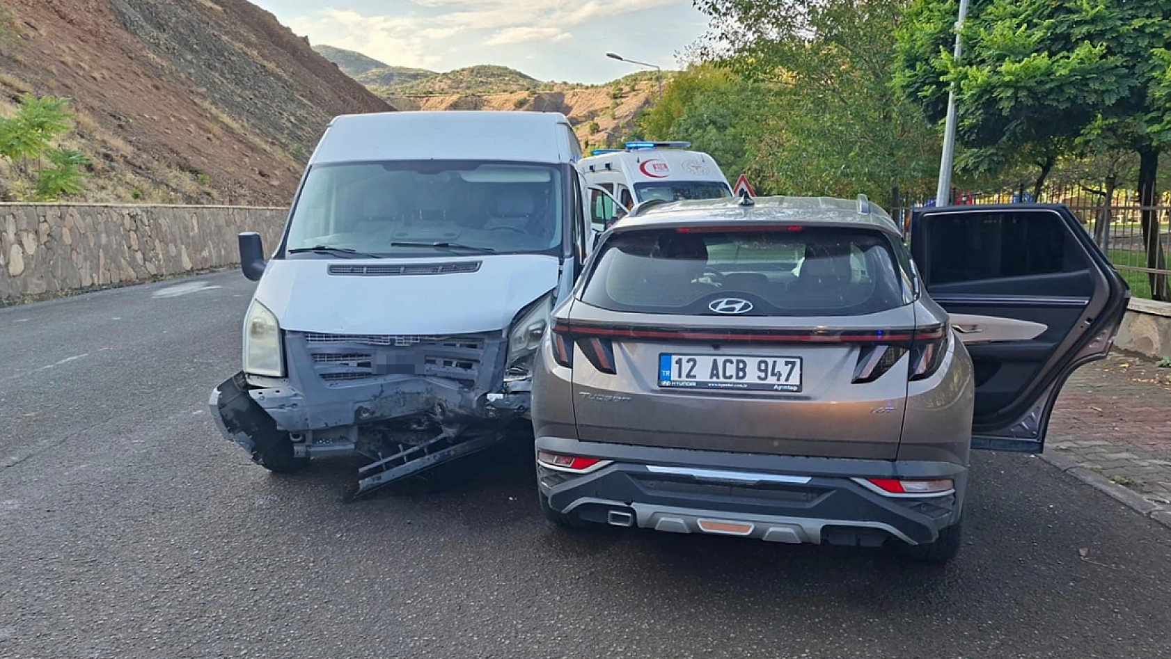 Bingöl'de faciaya ramak kaldı: 3 yaralı