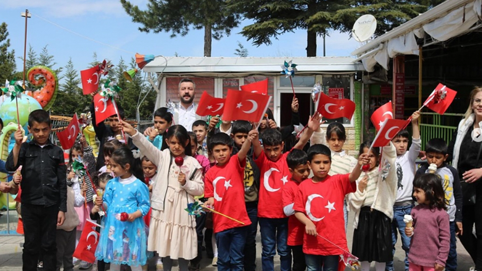 Elazığ'da bu dernek iyilik dağıtıyor...