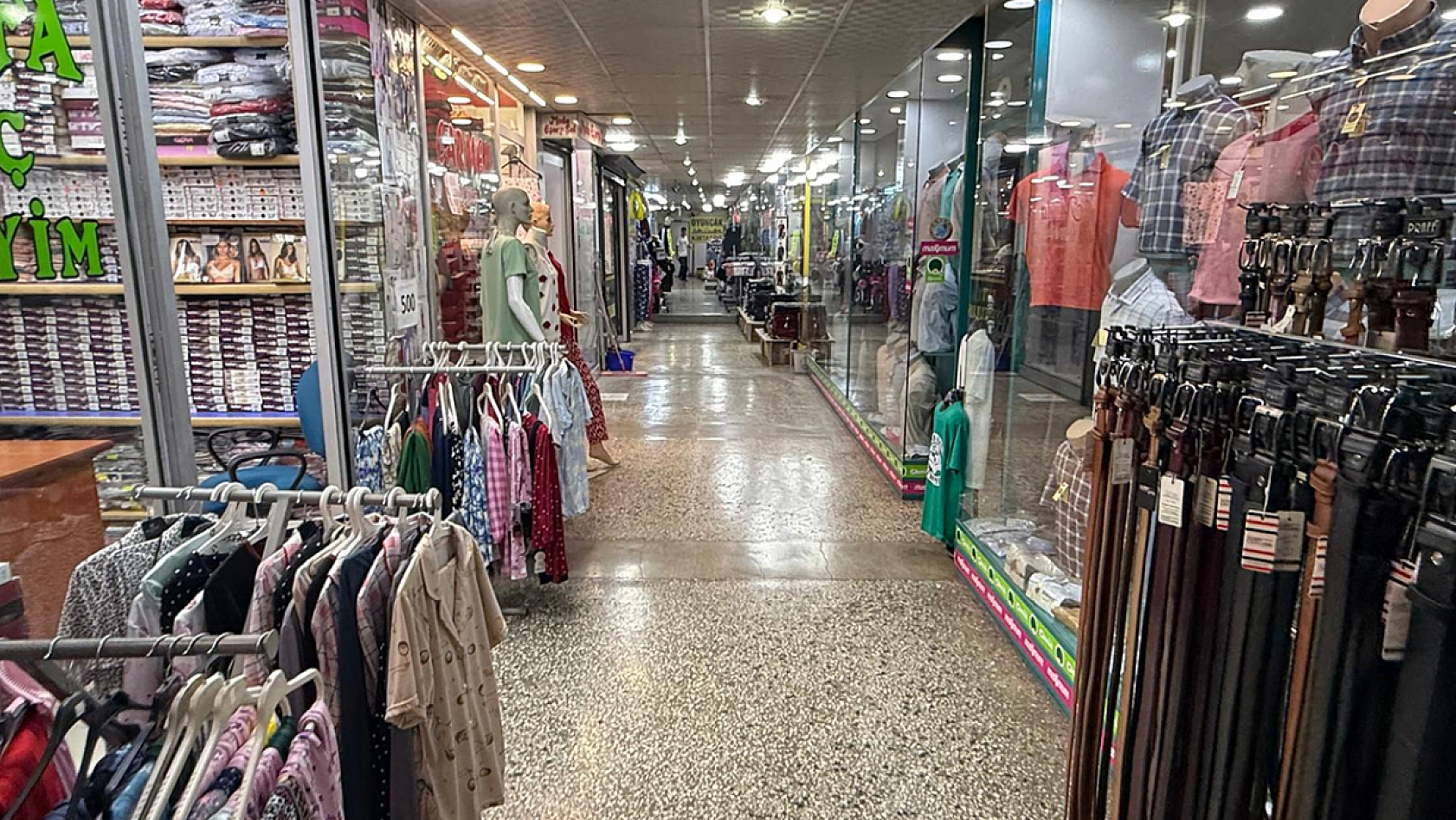 Elazığ'ın ilk AVM'sinin en eski esnafı