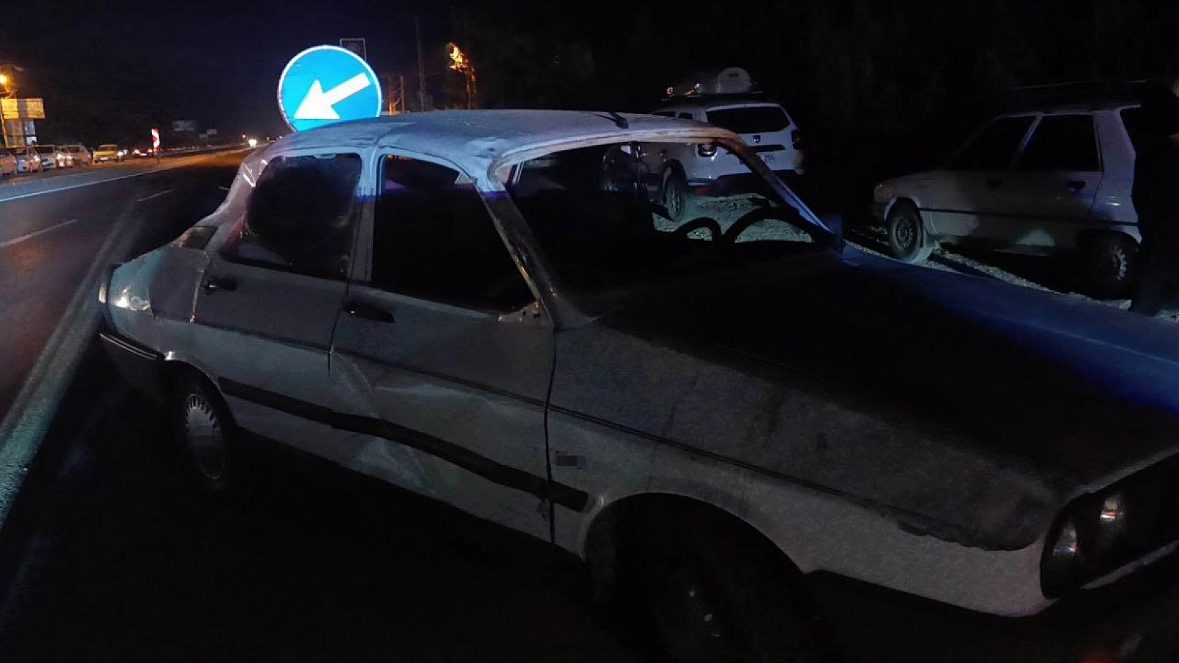Yan yatan otomobilde emniyet kemeri hayat kurtardı
