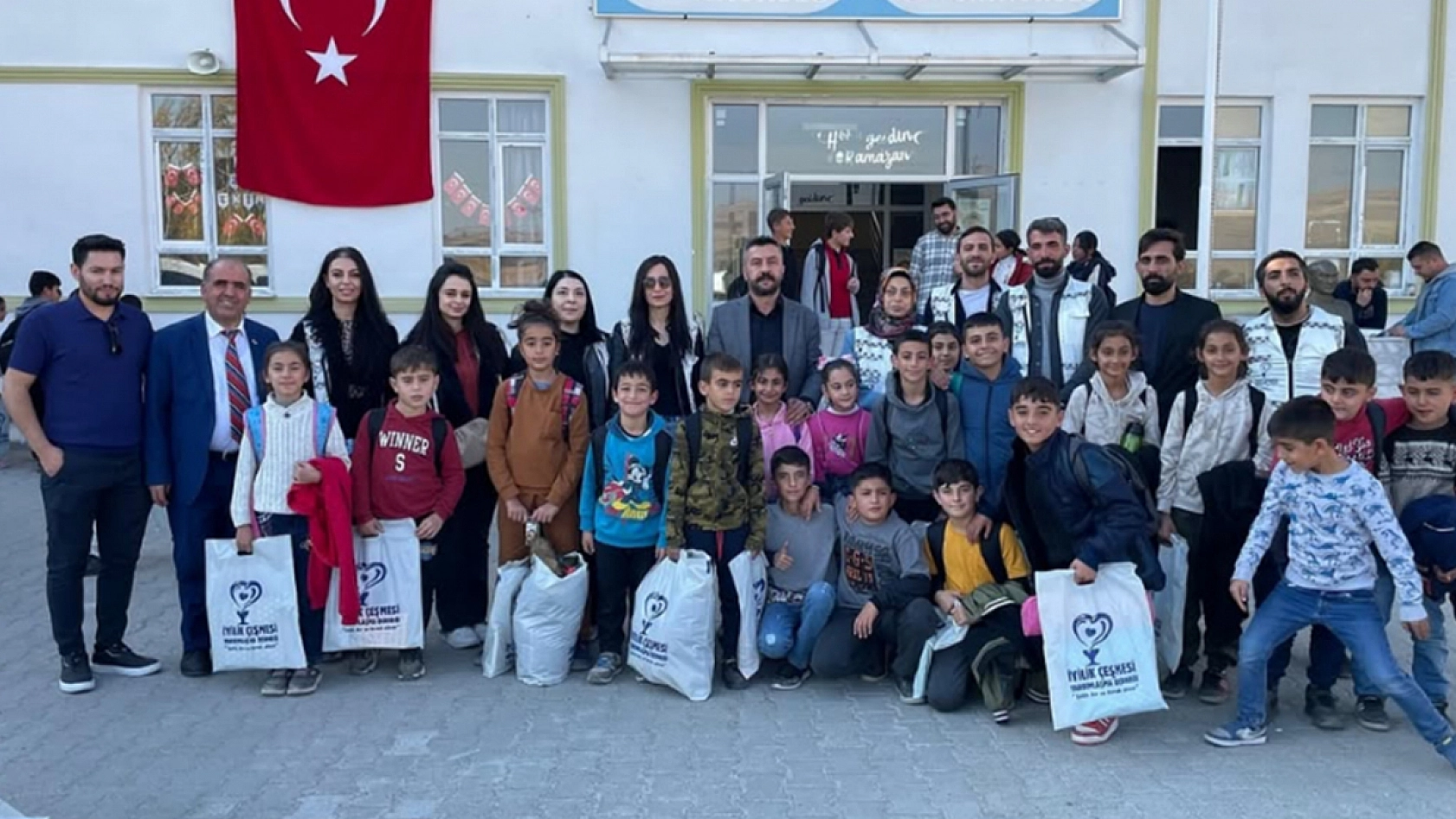 Elazığ'da bu dernek iyilik dağıtıyor...