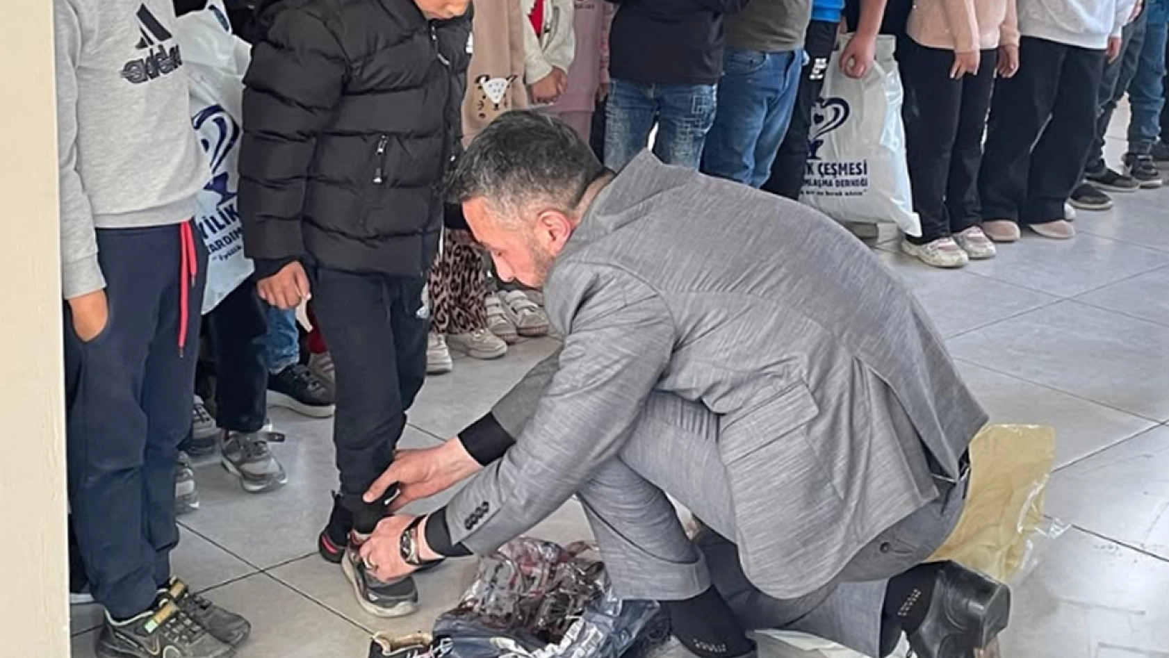 Elazığ'da bu dernek iyilik dağıtıyor...