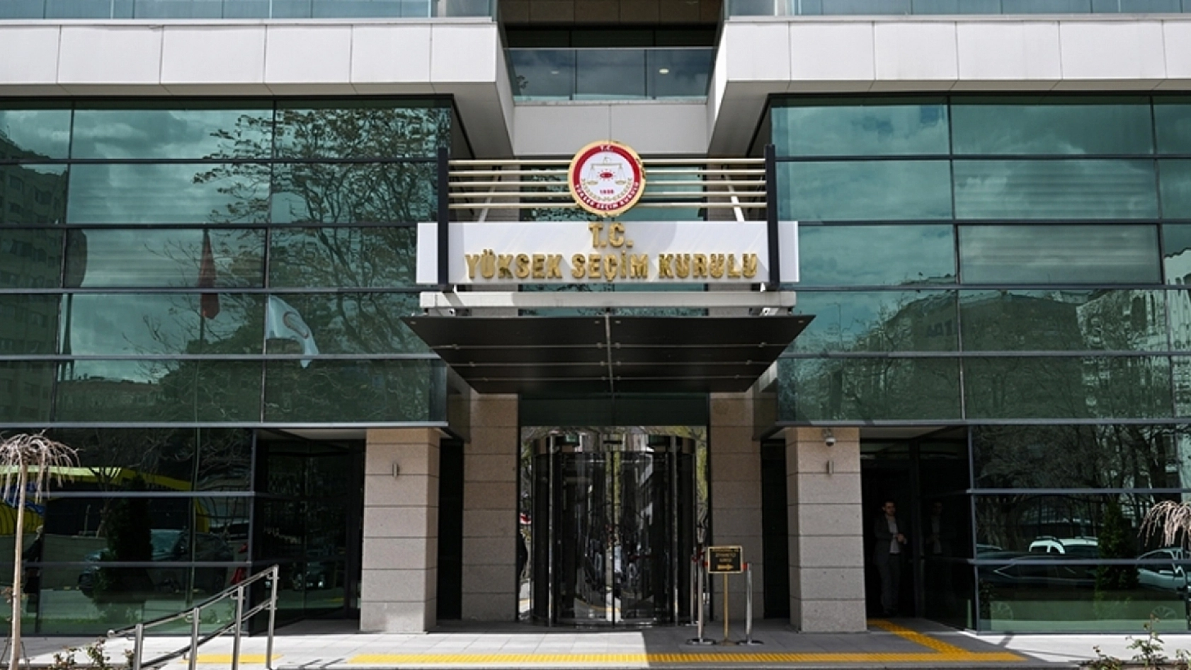 CHP'li delegenin kurultay iptali başvurusu YSK gündeminde