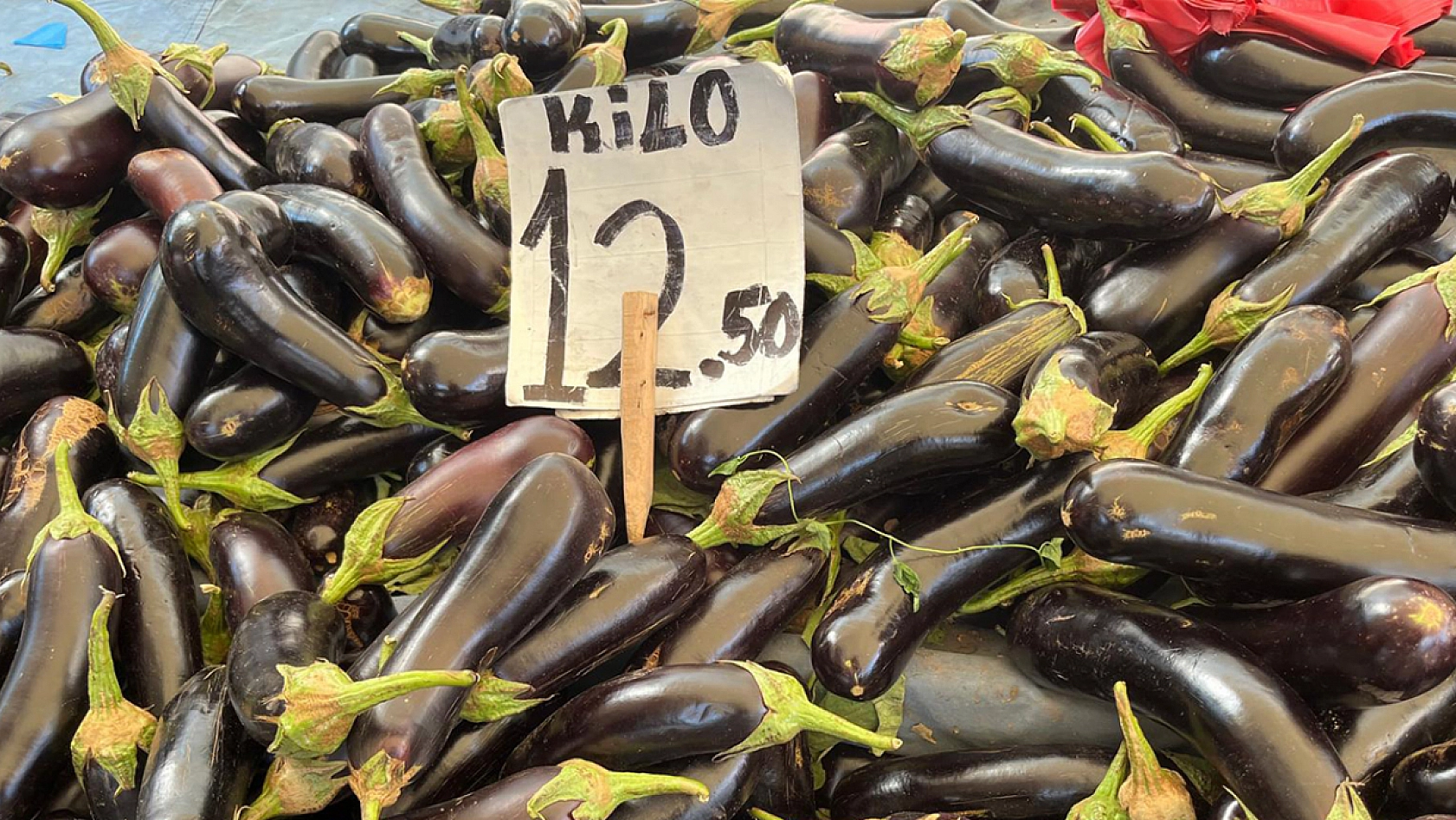 Elazığ'ın salı pazarında güncel sebze-meyve fiyatları