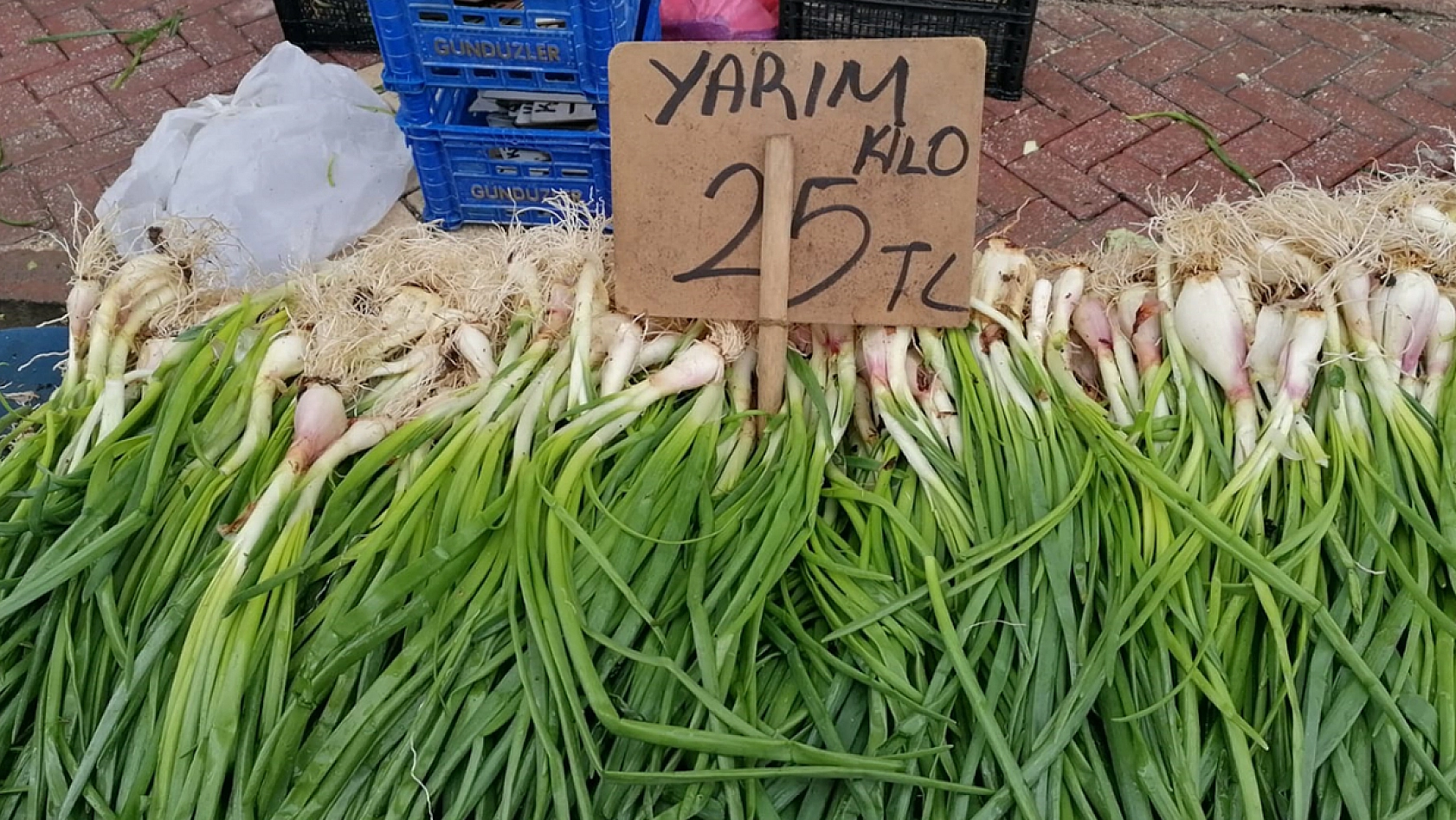 Kar, kış, kıyamet pazarlardaki fiyatları etkiledi mi? Elazığ'da güncel pazar fiyatları ne durumda?