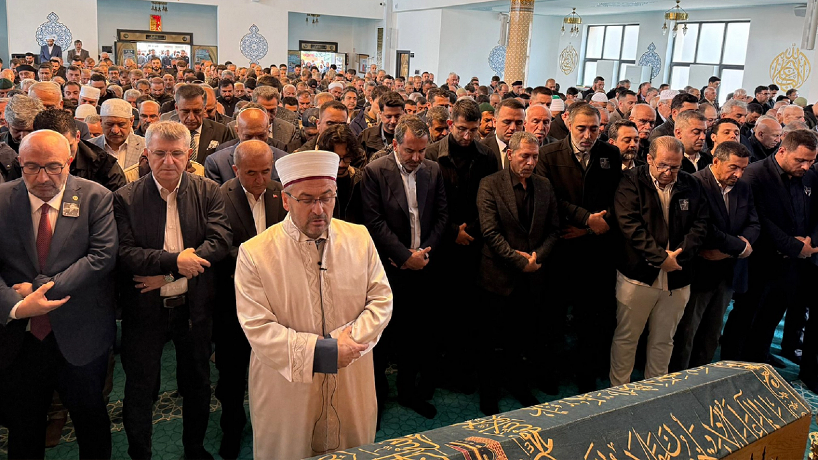 Gazeteci Arif Çakmak ağabeyimiz son yolculuğuna uğurlandı