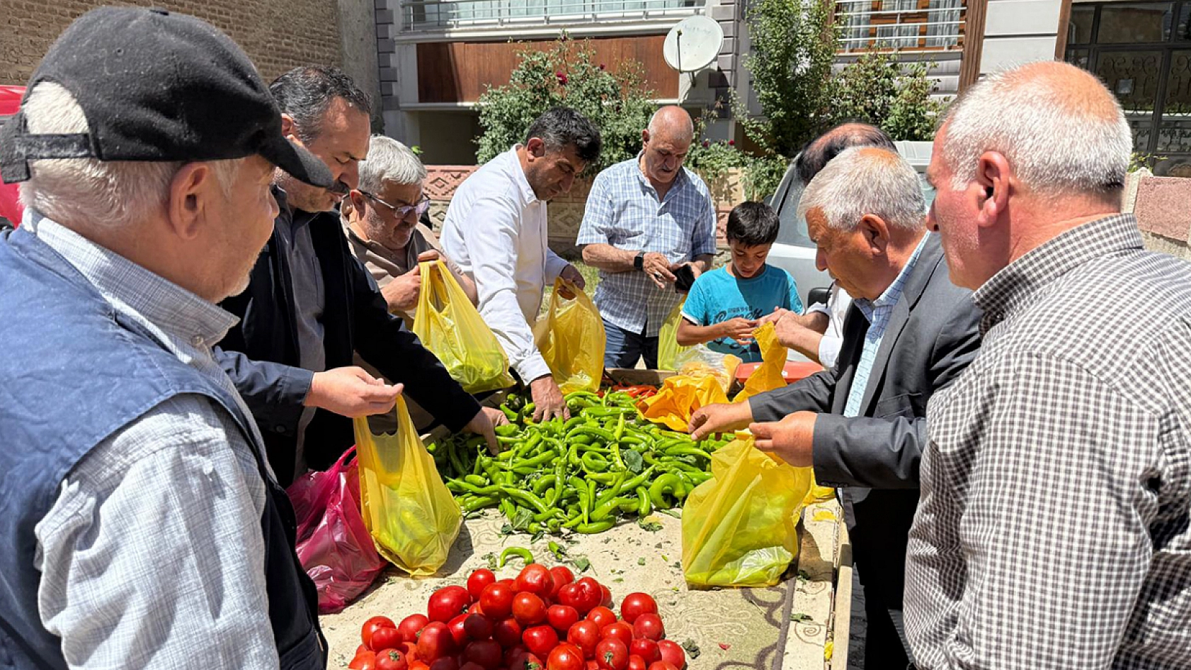 Elazığ'da kilosunu 15 liradan sattı dakikalar içinde tükendi