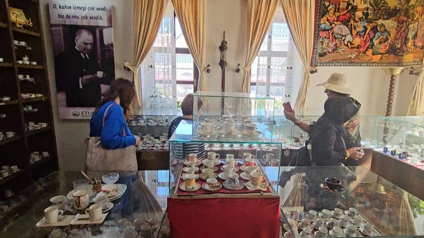 Elazığ'daki Kahve Fincanı Müzesi Guinness'e hazırlanıyor
