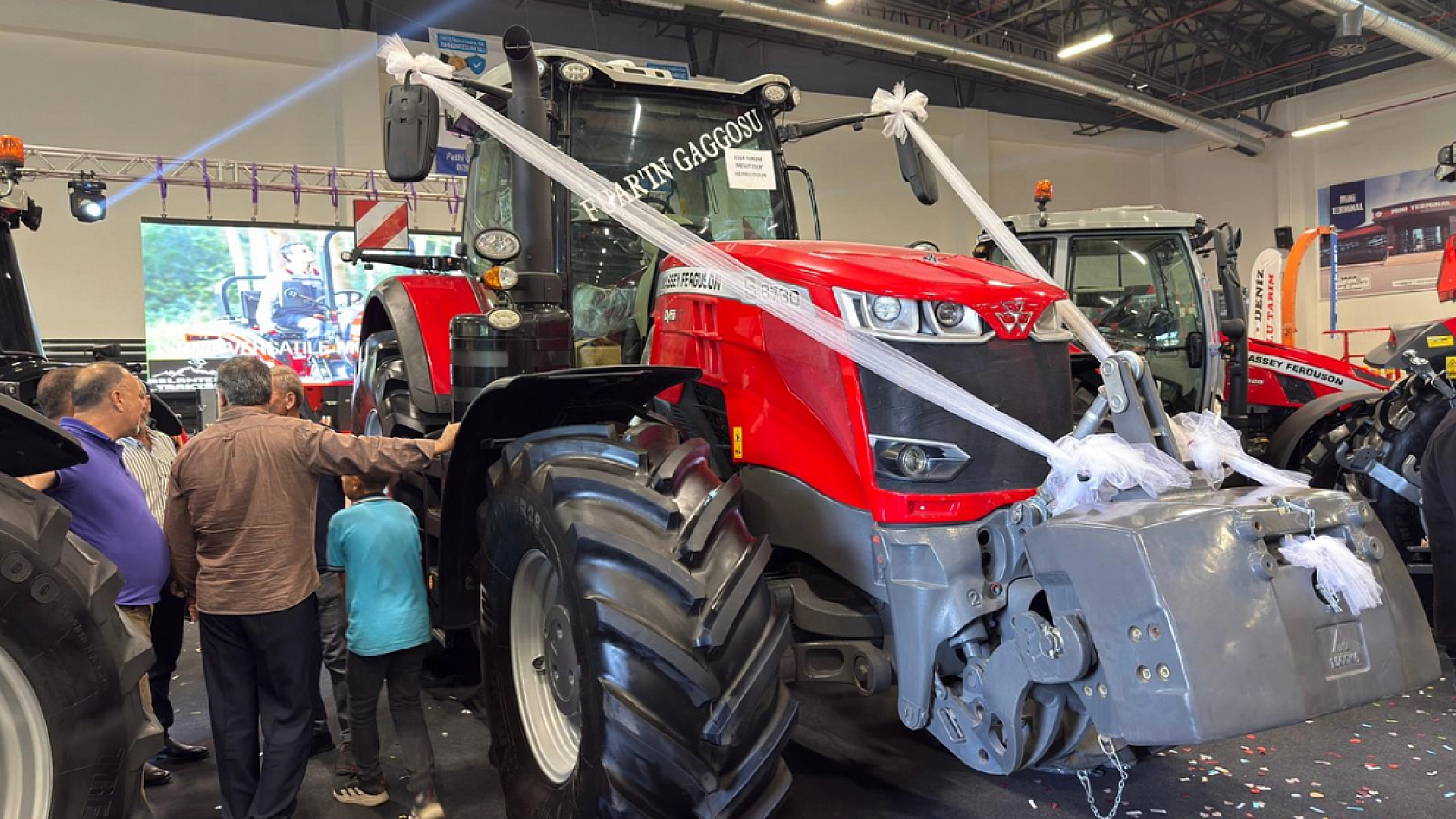 Elazığ'da bu traktörün fiyatı dudak uçuklattı