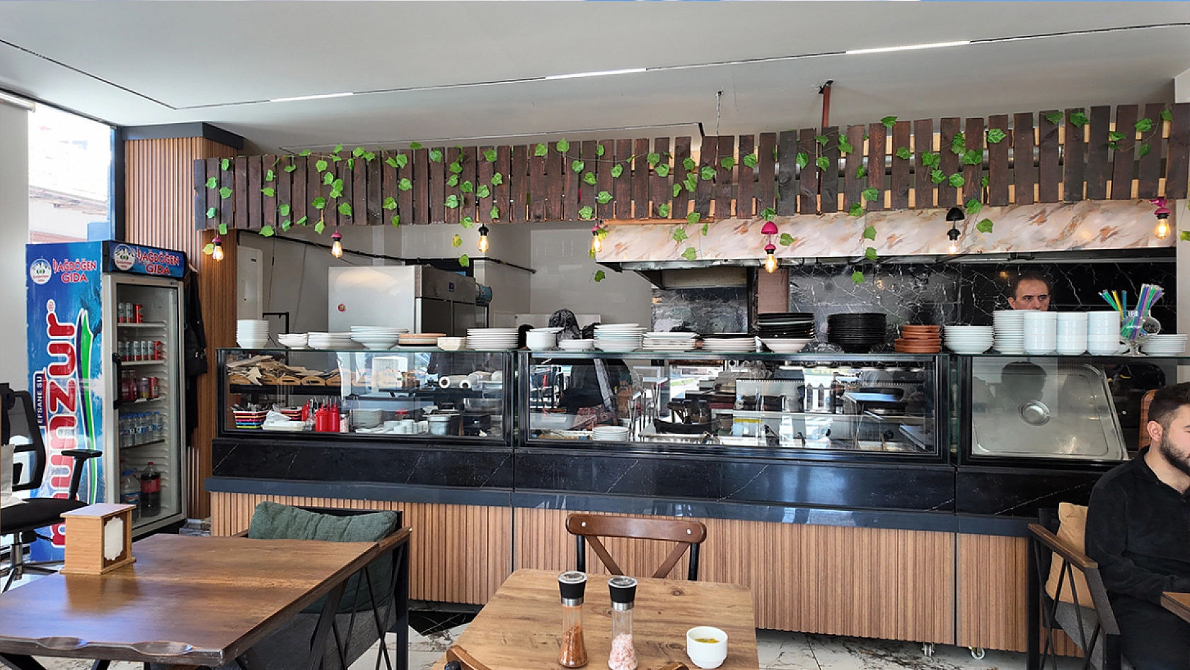 Elazığ'da bir şef enflasyona savaş açtı