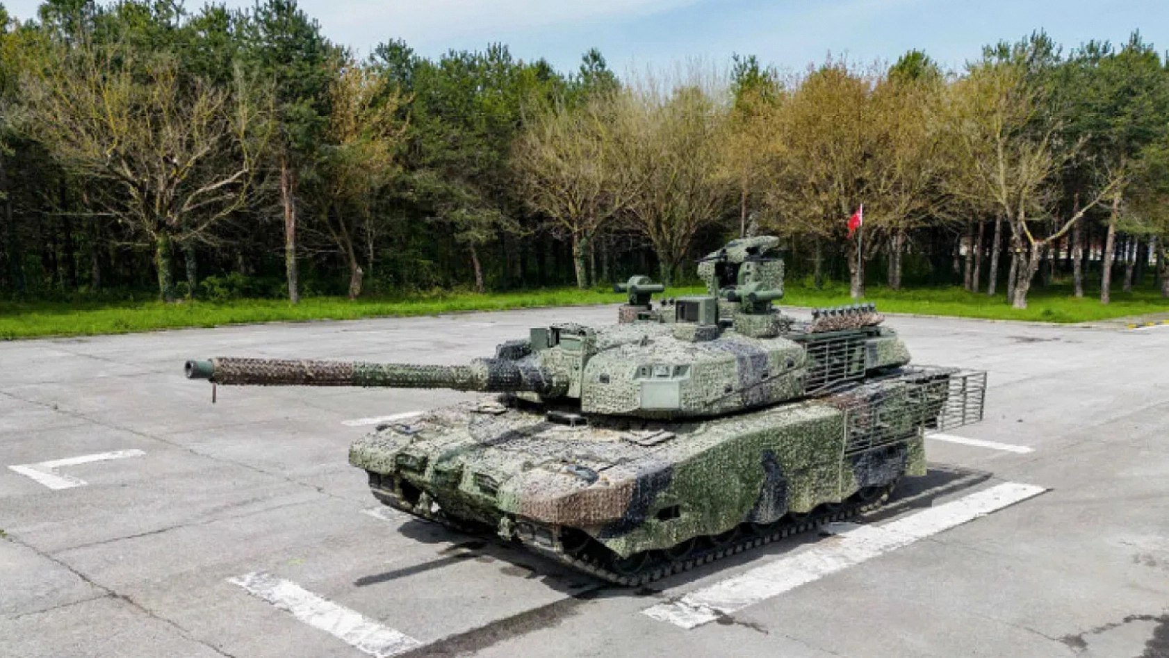ALTAY sahada: Türkiye'nin yerli tankı TSK envanterine girdi