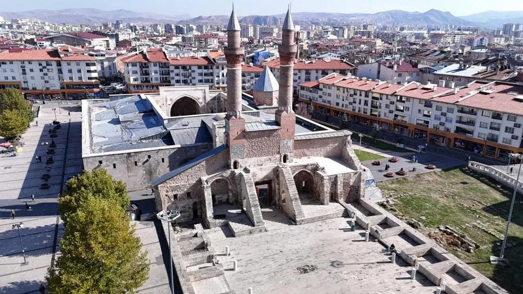 Devlet Bahçeli'nin aksesuarlarının sırrı nedir?