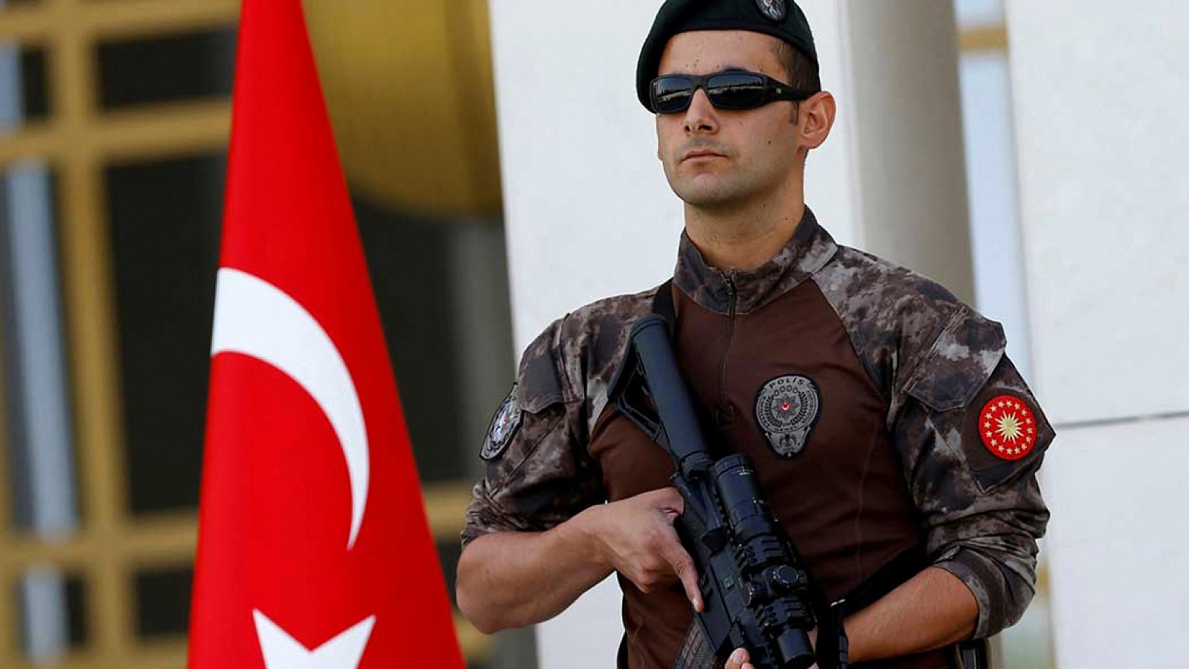 Yerlikaya Duyurdu: 2026'da polislerin zorunlu 2. şark görevi kalkıyor