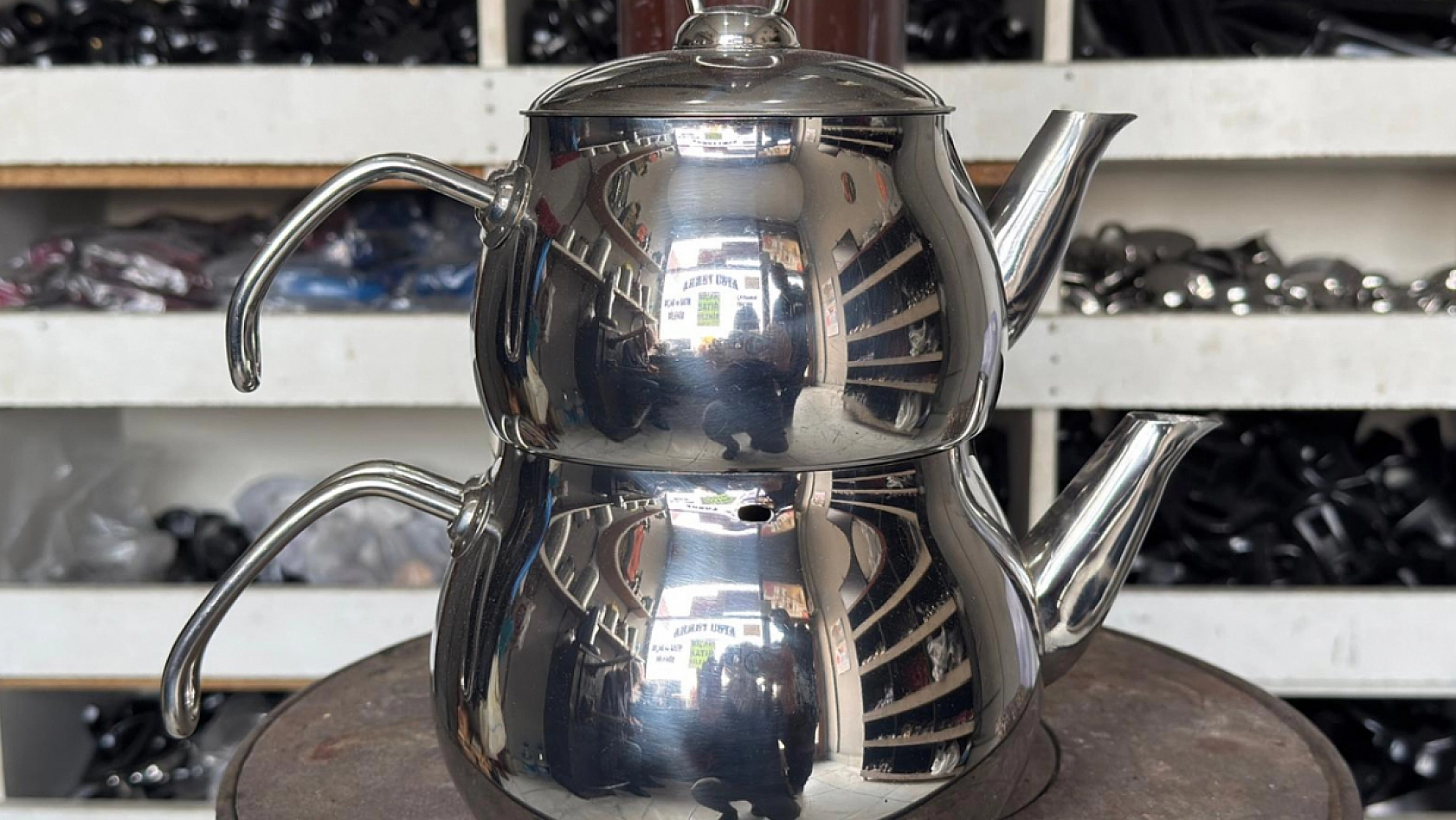 Elazığ'da eski eşyalar usta ellerle yeniden hayat buluyor