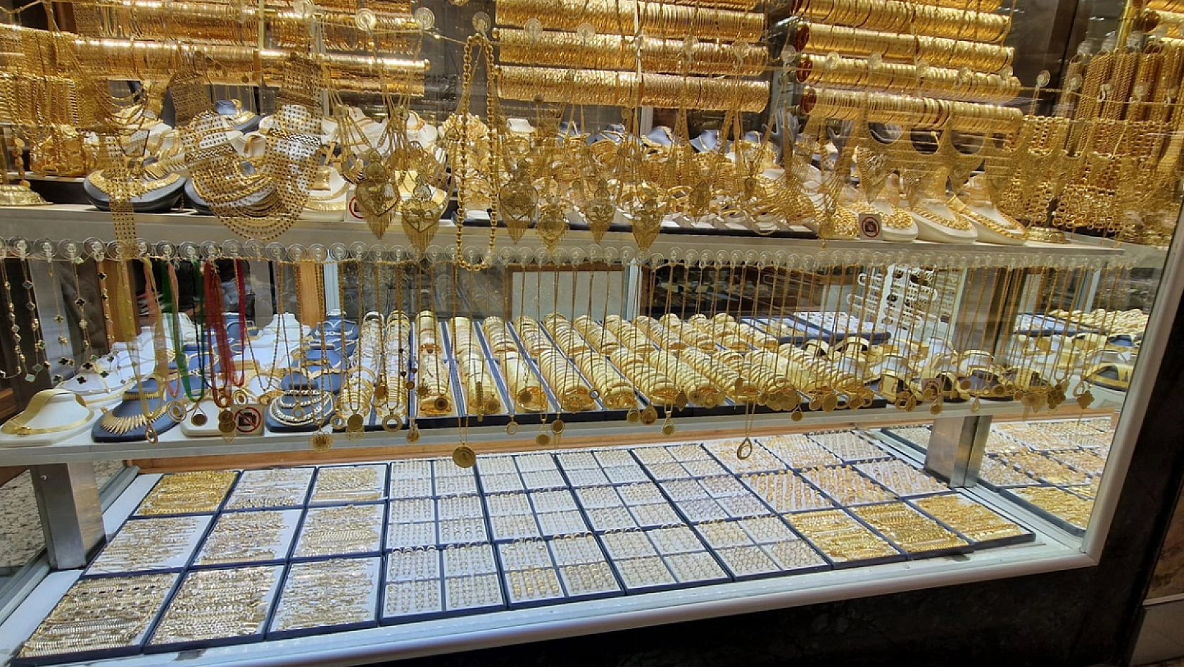 Elazığ Kuyumcular Odası Başkanı Çakmak: 'Altın hala en güvenli liman'