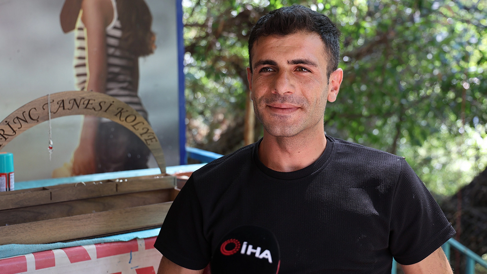 Elazığ'da mikro sanatın incisi: Pirinç tanelerine isim sığdıran usta