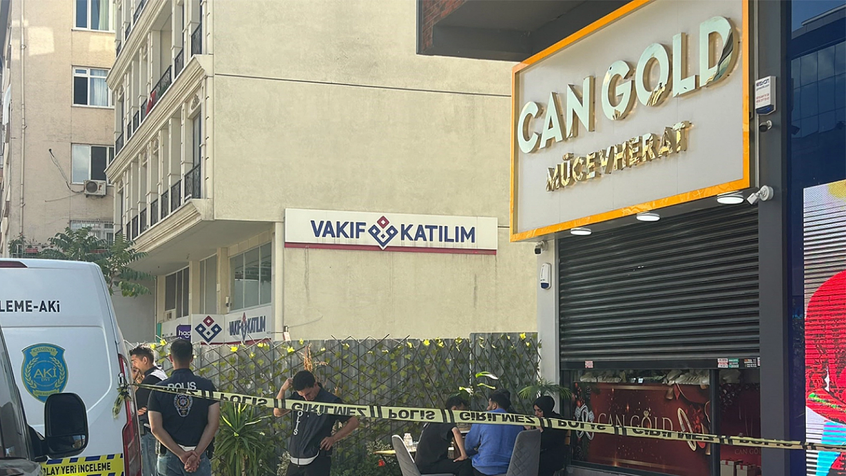 Kuyumcu sahibi dükkanında ölü bulundu