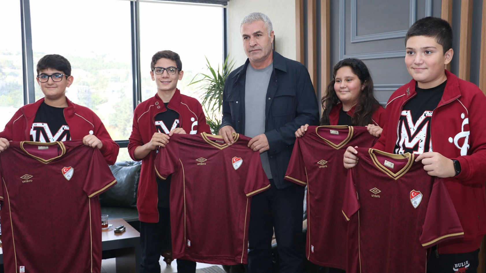 Elazığ'da öğrenci başkan adayından Elazığsporlu vaatler