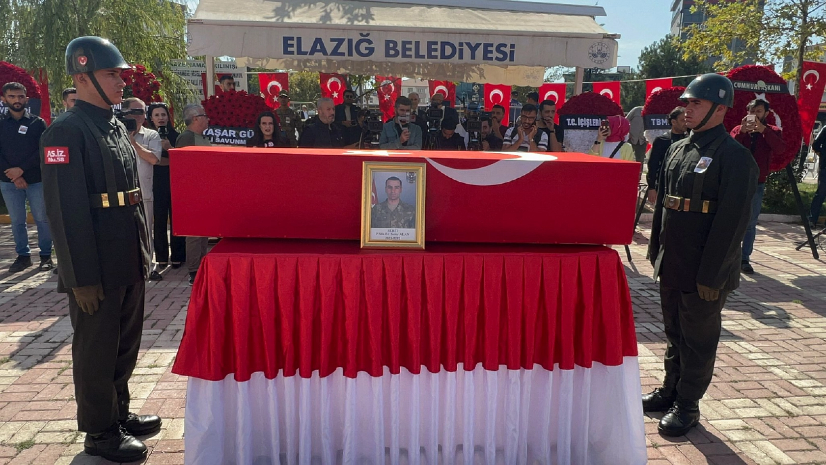 Elazığlı Şehidimiz son yolculuğuna uğurlandı