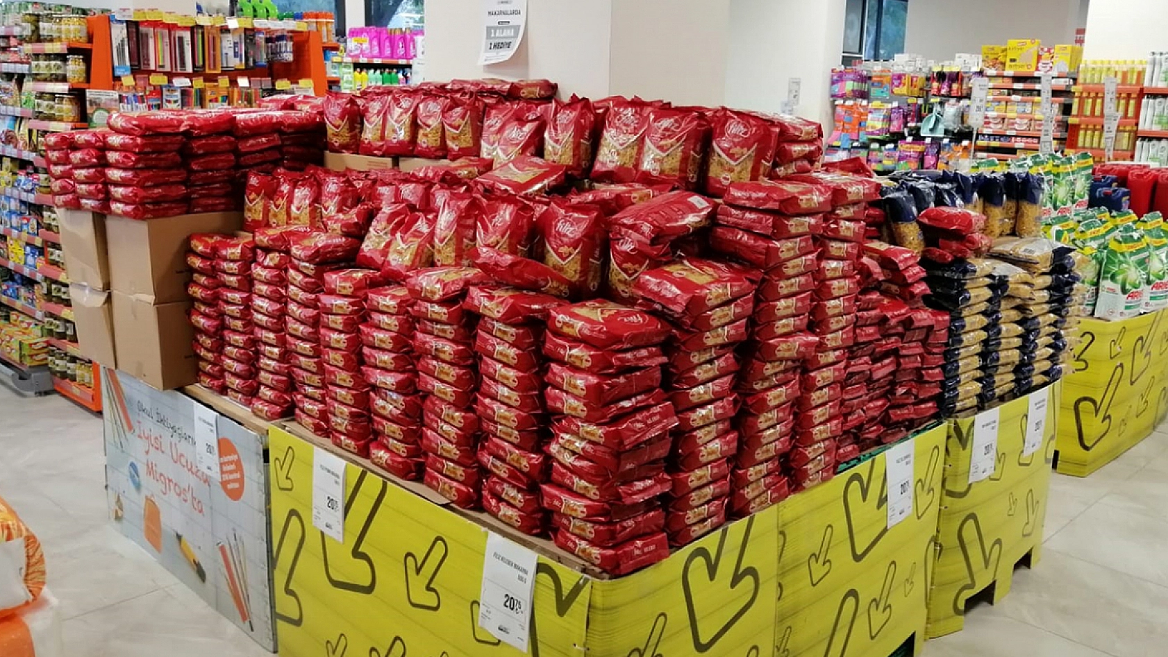 1 alana 1 bedava devri başladı! Elazığ'ın indirimleriyle ünlü marketi haftalık indirimleri duyurdu