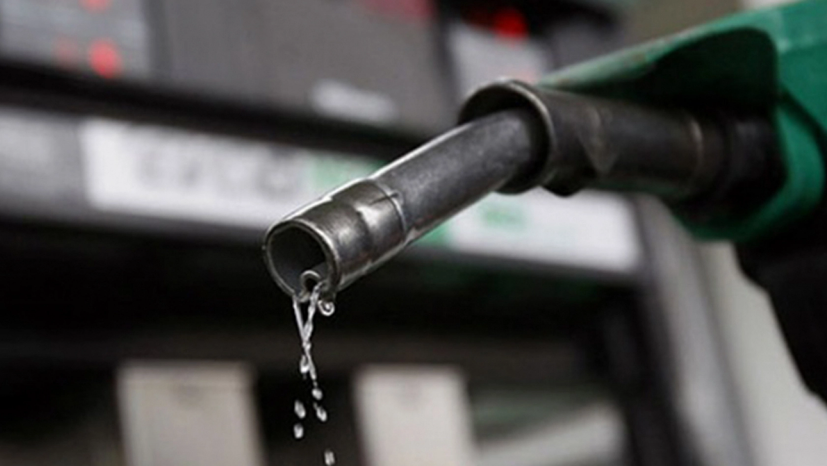 Akaryakıta çifte zam! Tabeladaki rakam kontak kapattıracak